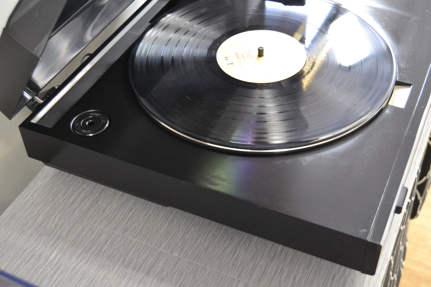 ADC LT60 Linear Tracking Turntable