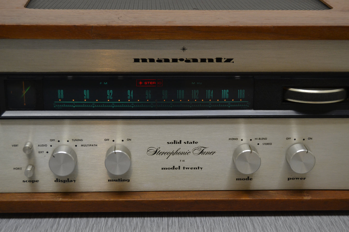 Marantz Model Twenty Stereo Tuner with Oscilloscope * 1972 * Original Wood Case