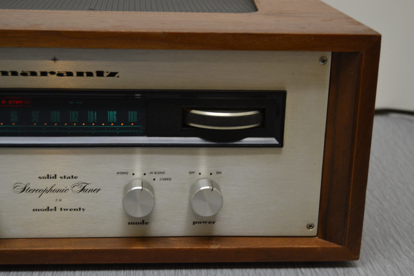 Marantz Model Twenty Stereo Tuner with Oscilloscope * 1972 * Original Wood Case