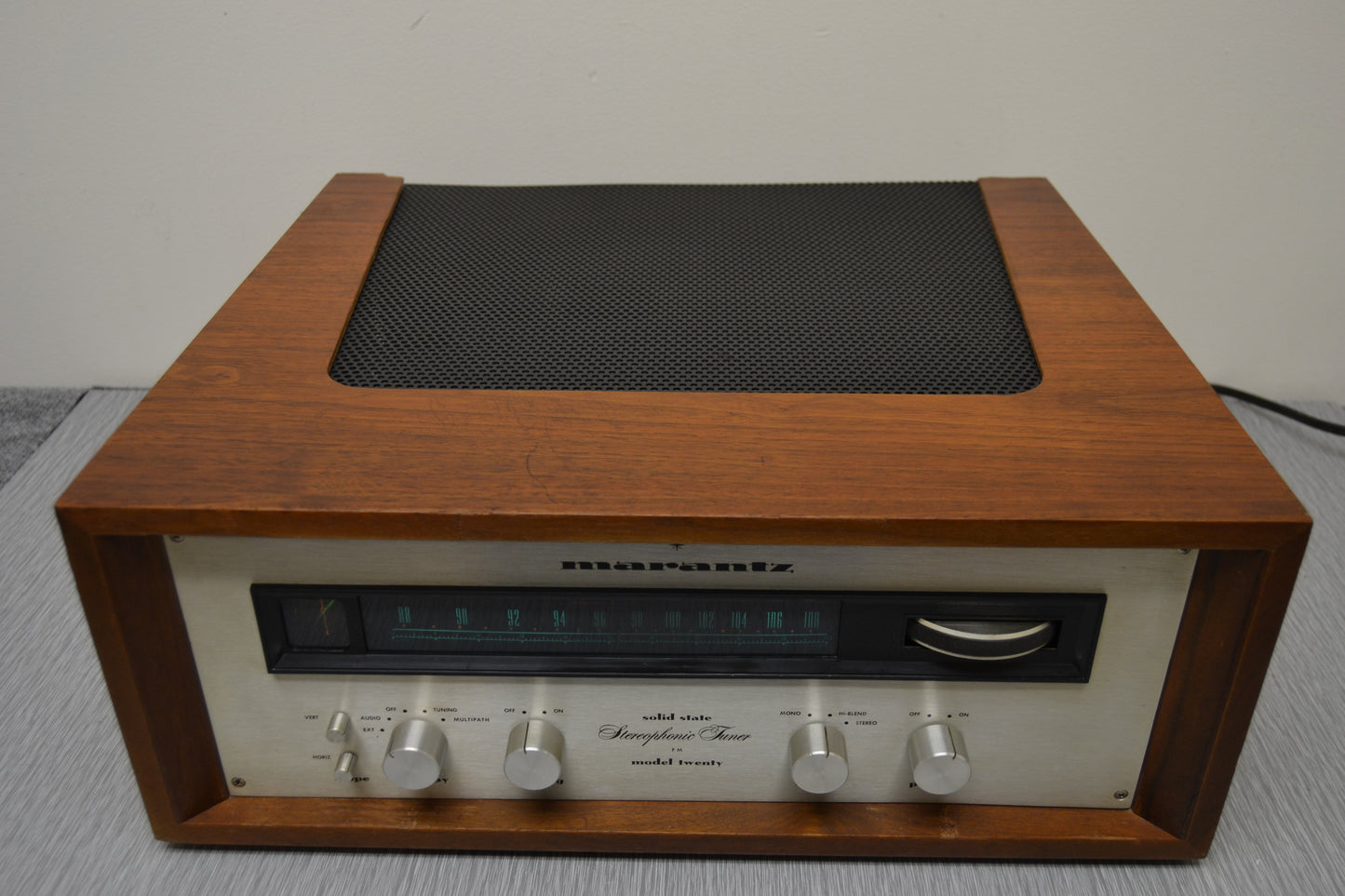 Marantz Model Twenty Stereo Tuner with Oscilloscope * 1972 * Original Wood Case