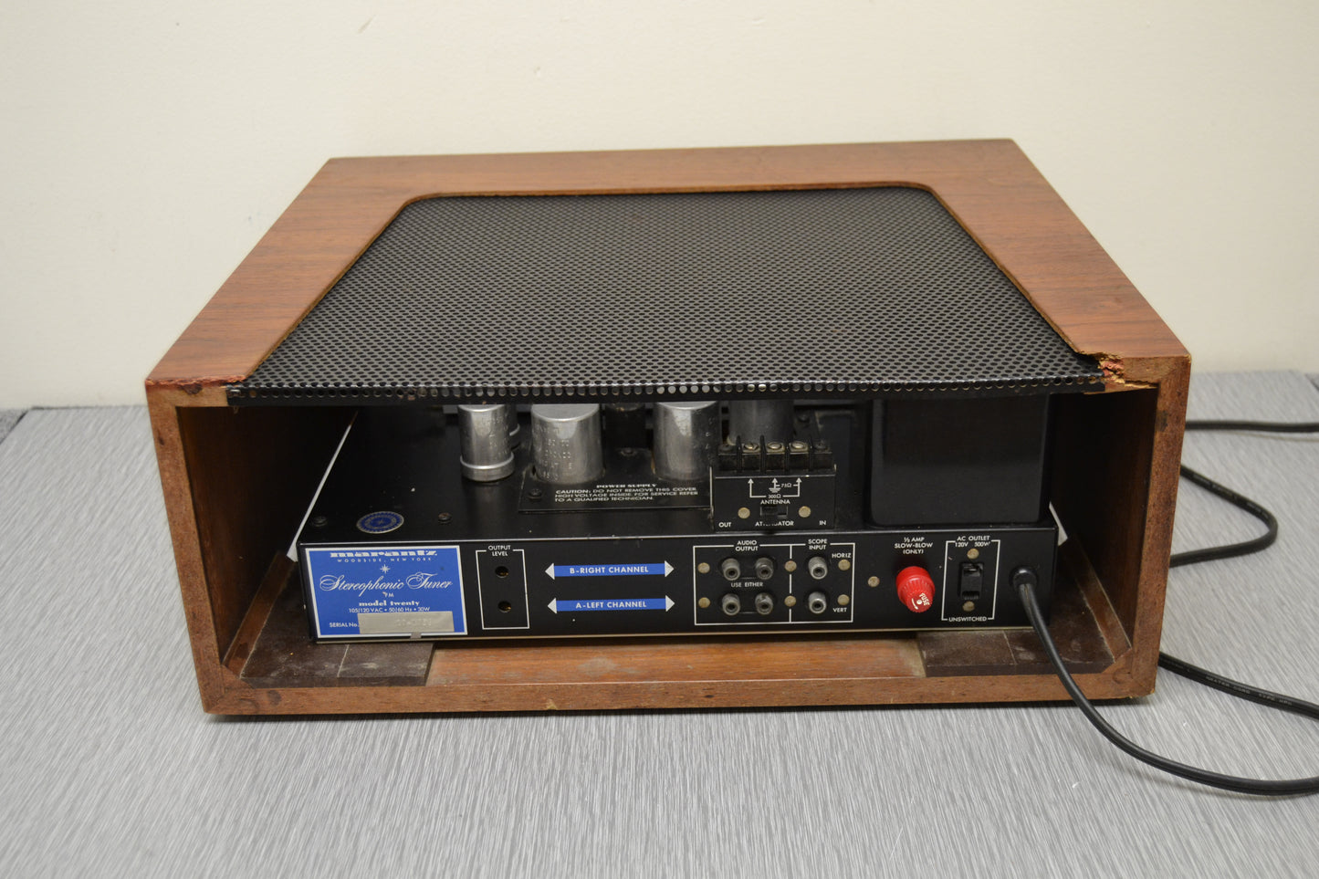 Marantz Model Twenty Stereo Tuner with Oscilloscope * 1972 * Original Wood Case