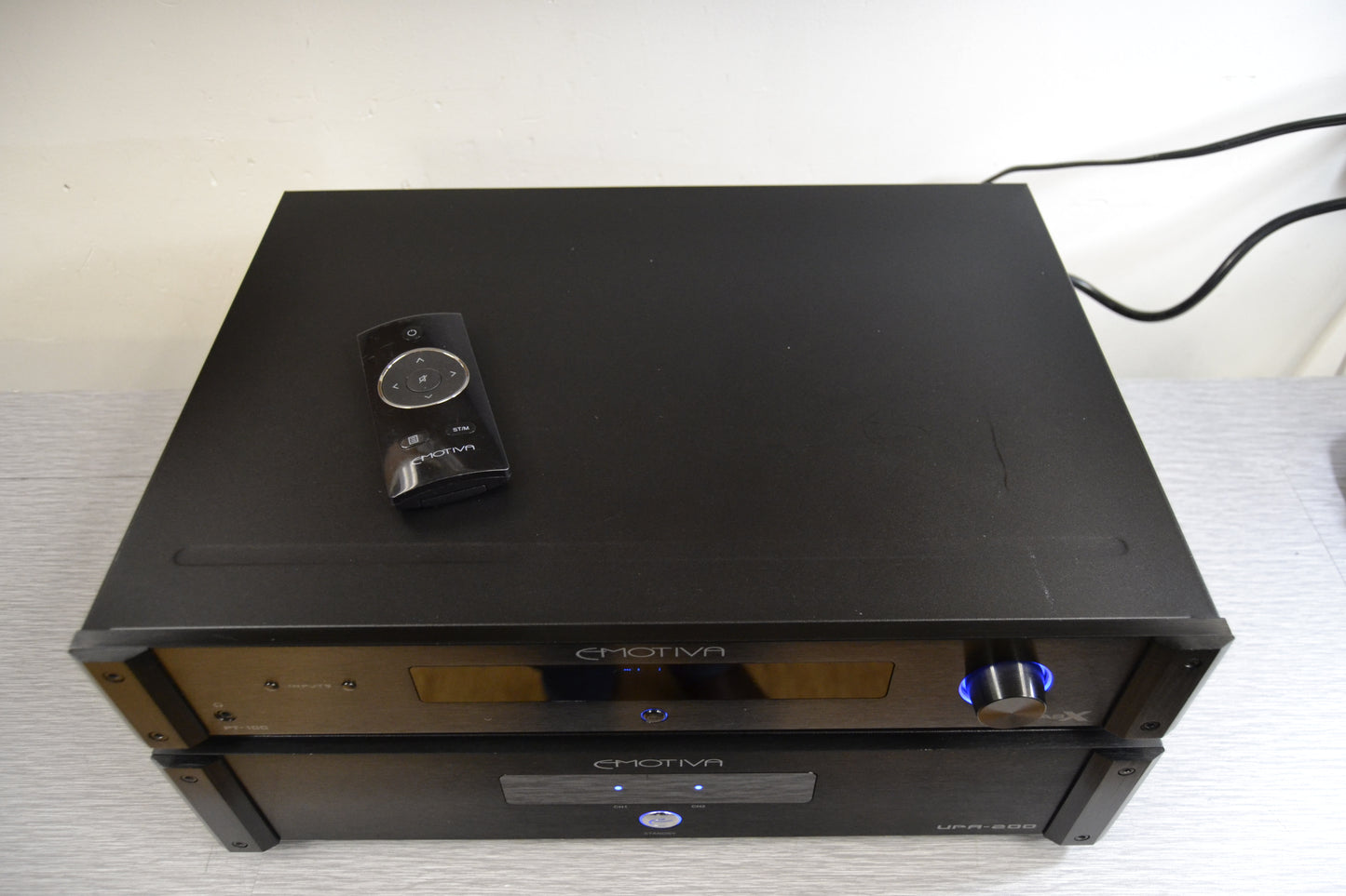 Emotiva Audio BASX PT-100 Stereo Preamp/dac/tuner & UPA-200 Power Amplifier * Remote