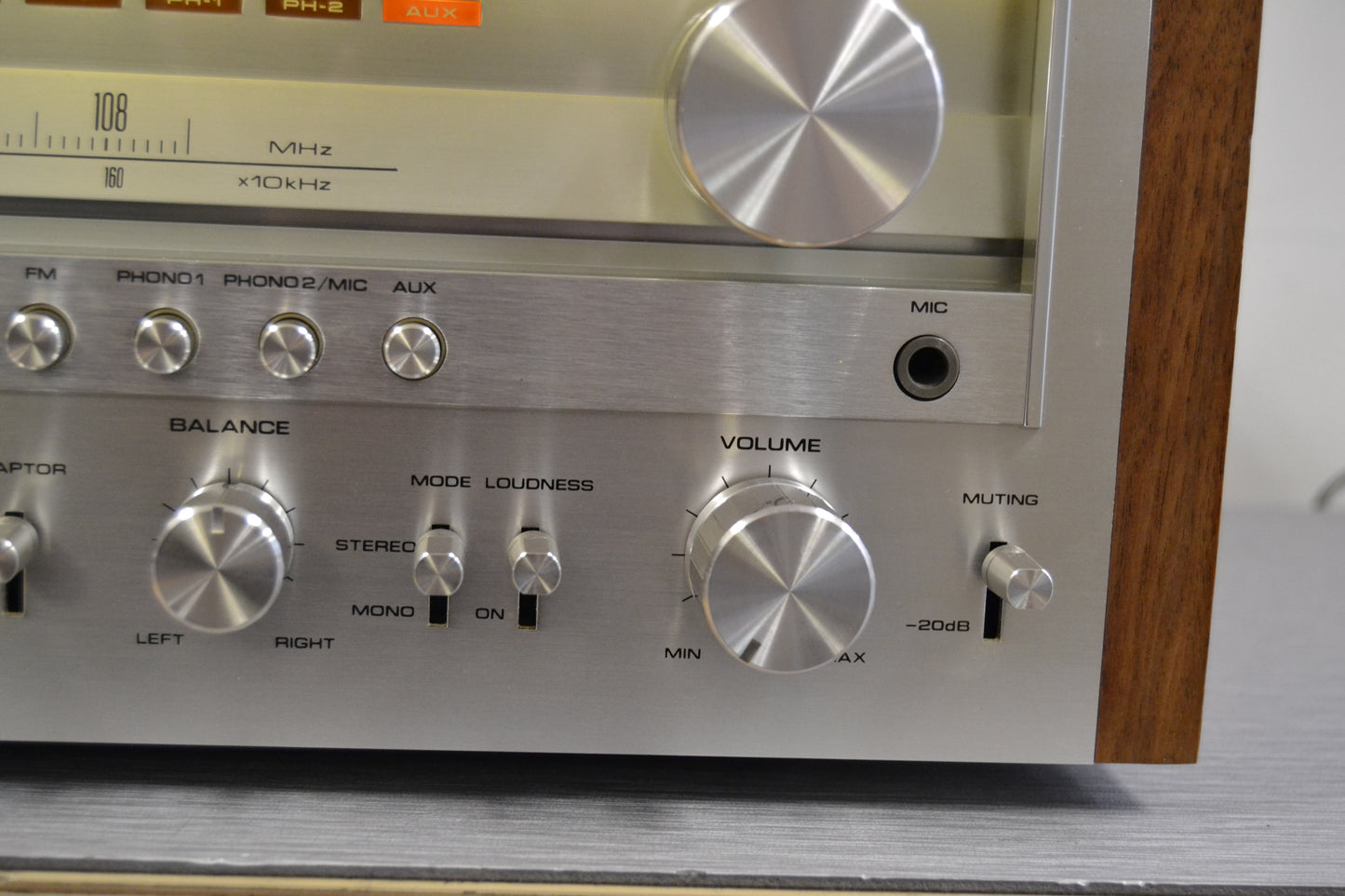 Pioneer SX-950 Stereo Receiver - 85W - 1976