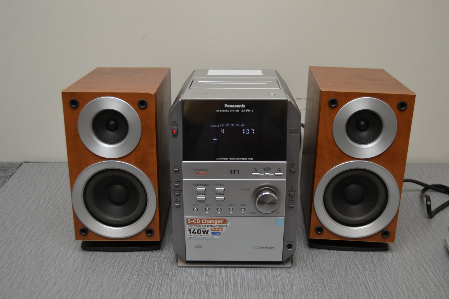 Panasonic SA-PM19 Mini Stereo System * Cd, Cassette, Radio & Speakers