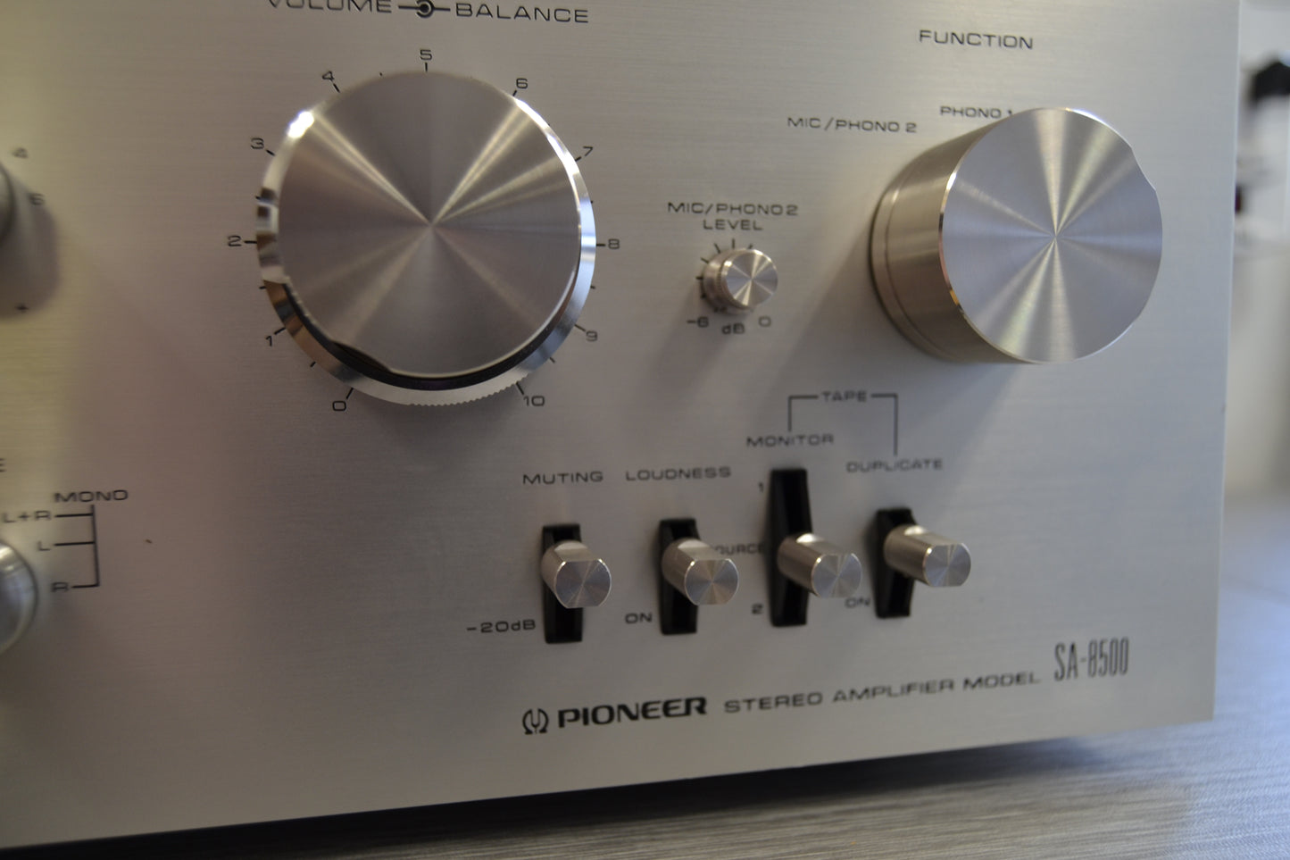 Pioneer SA-8500 Integrated Amplifier