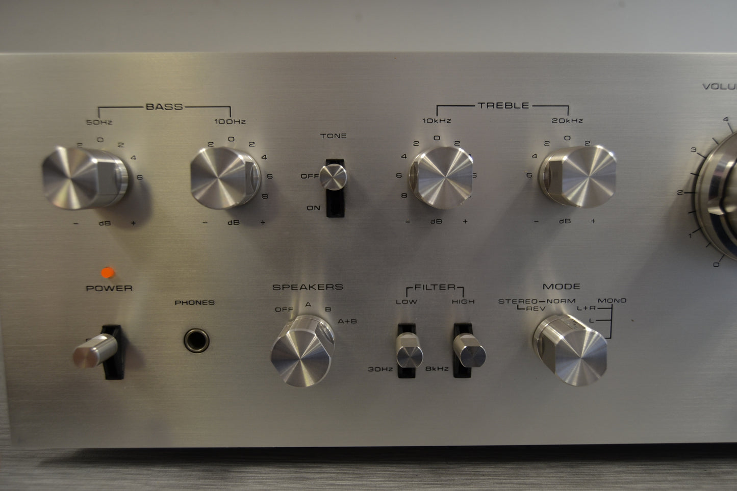 Pioneer SA-8500 Integrated Amplifier