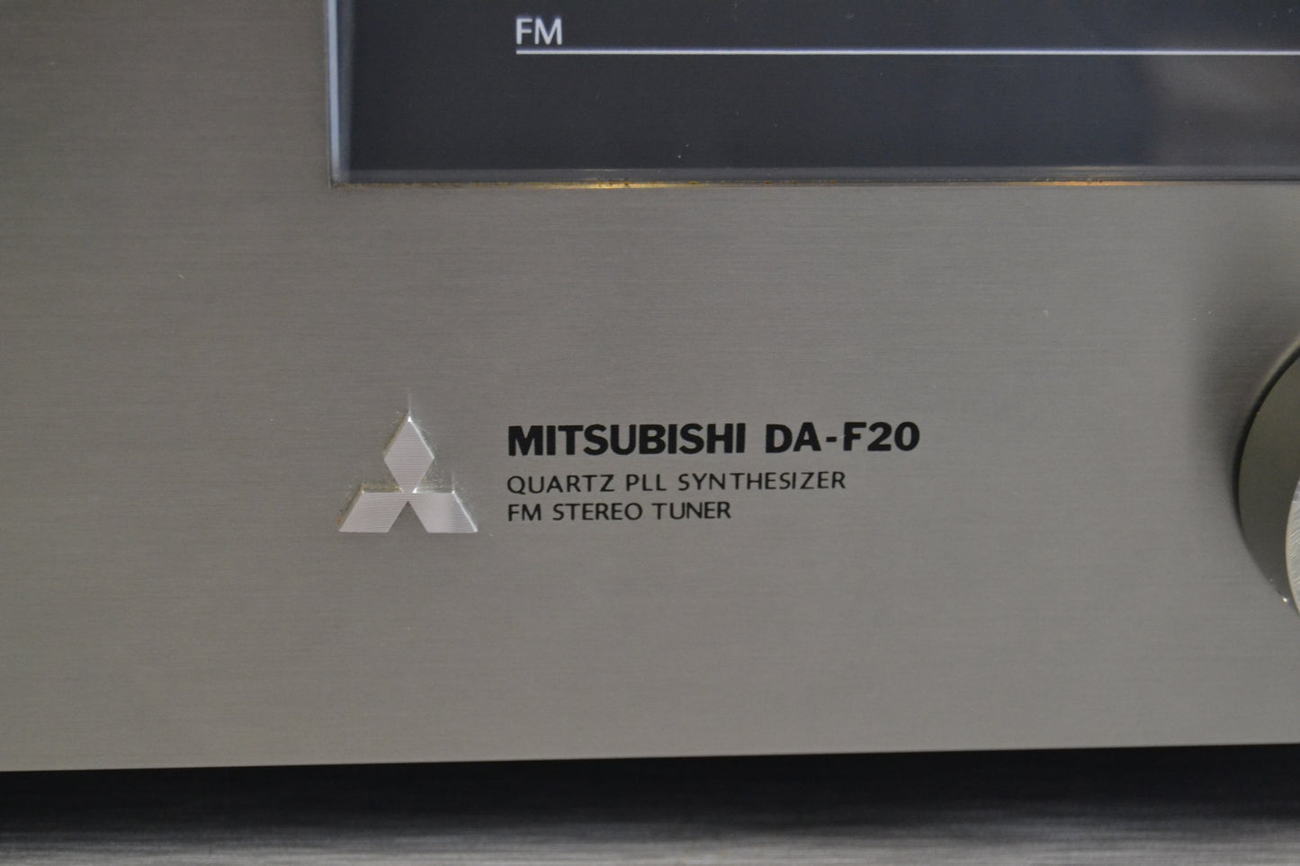 Mitsubishi DA-F20 Stereo Tuner