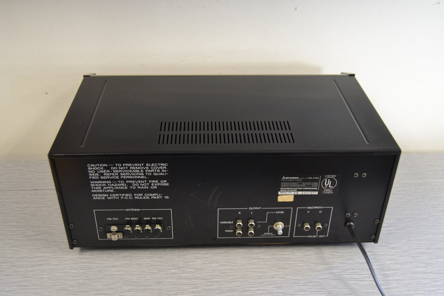 Mitsubishi DA-F20 Stereo Tuner