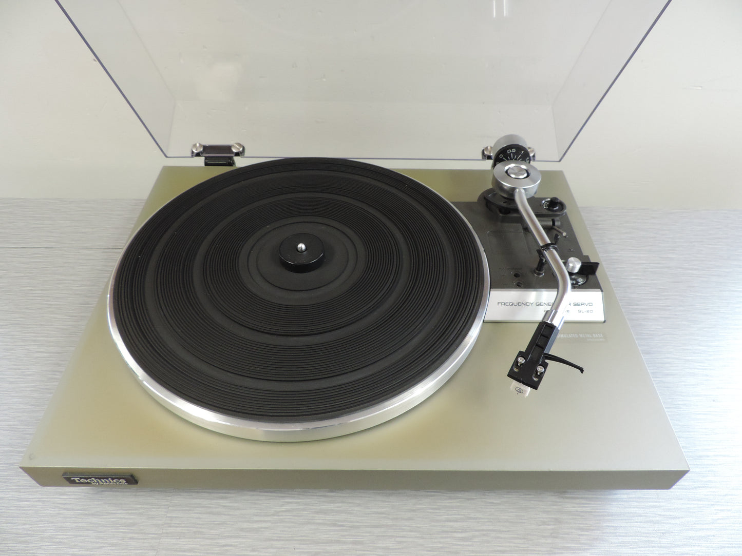 Technics SL-20 Belt Drive Turntable