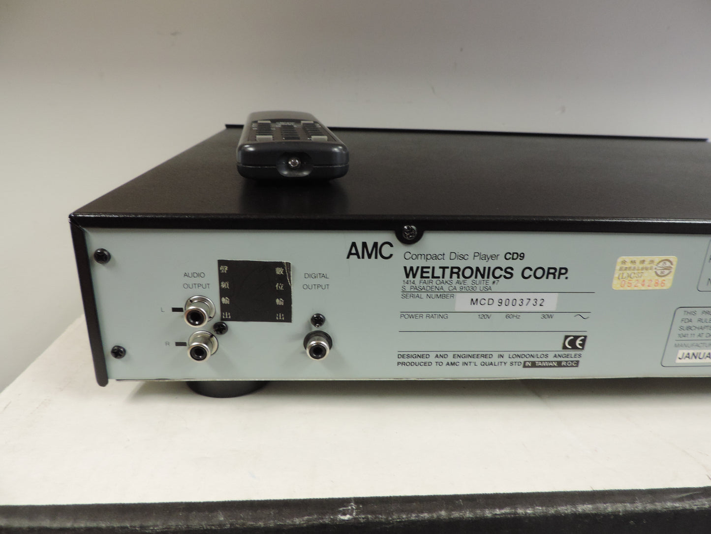 AMC by Veltronics London * CD9 SIngle Cd Player * Remote * Box