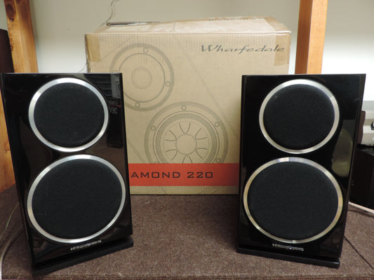 Wharfedale Diamond 220 Bookshelf Speakers