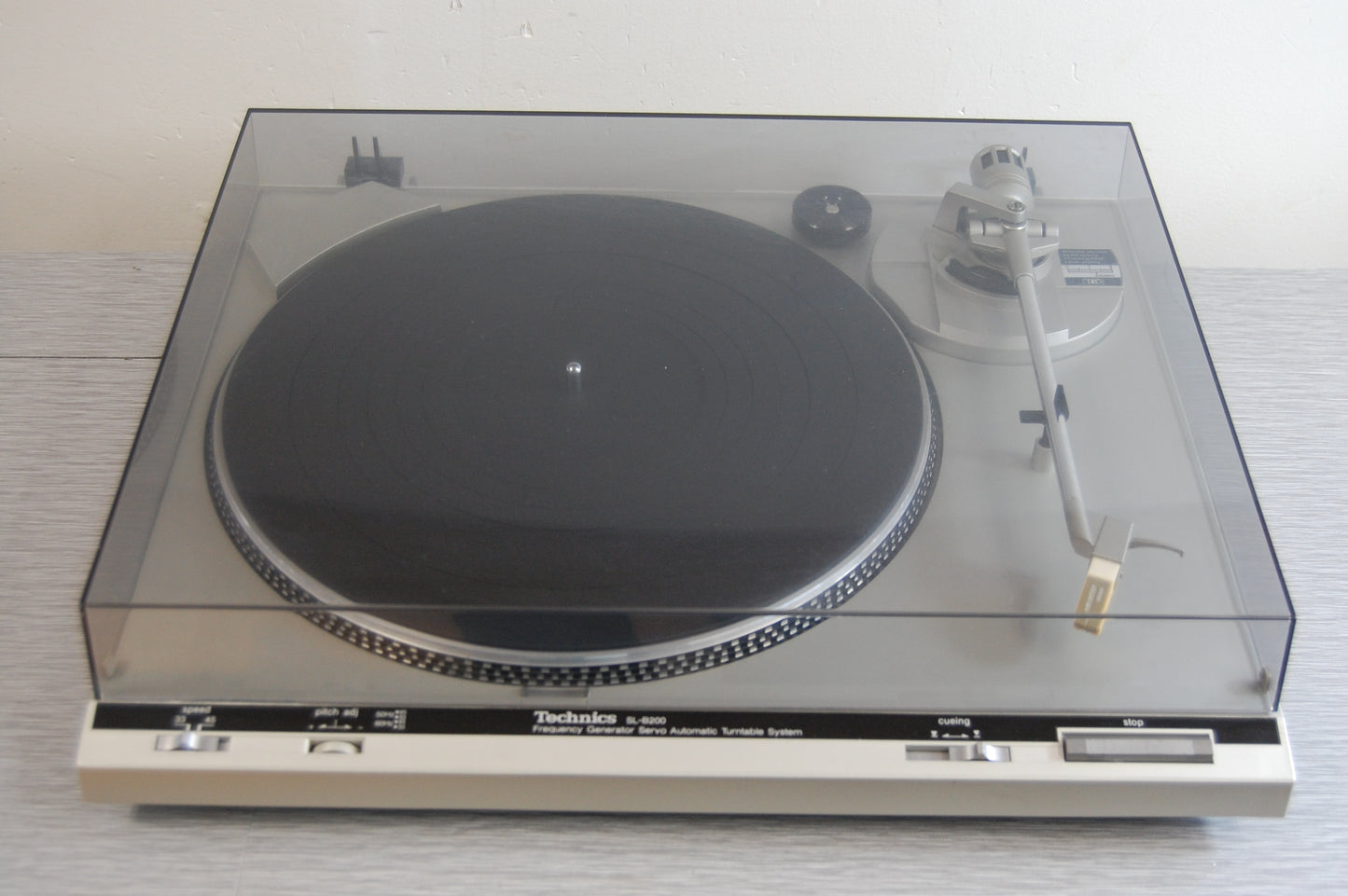 Technics SL-B200 Belt Drive Turntable Semi-Automatic