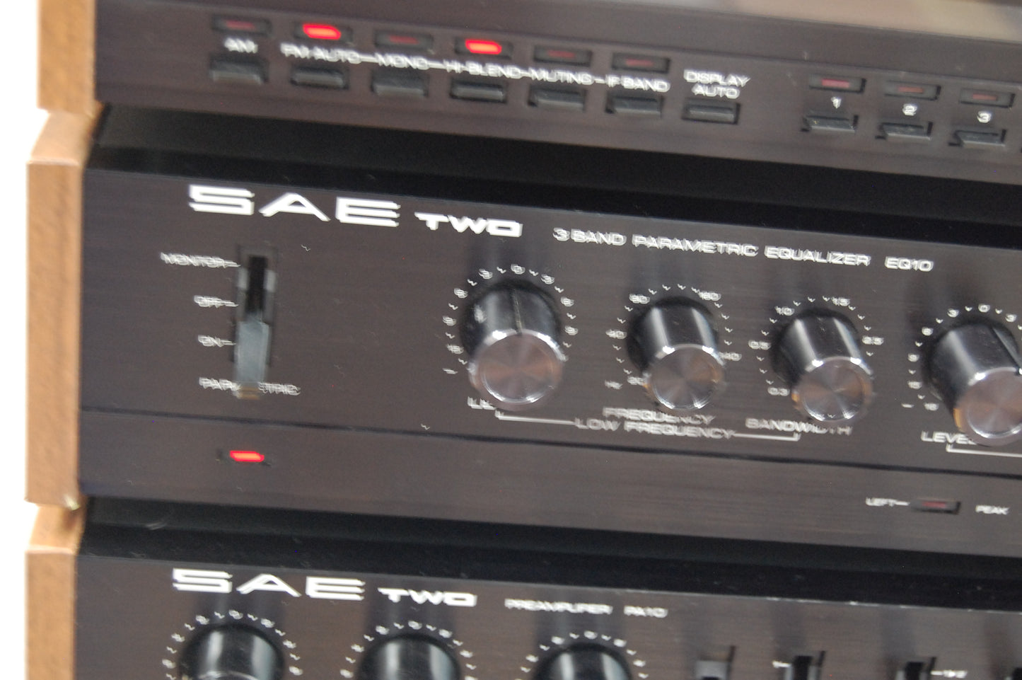 SAE Two Complete Stack - Pre-Power Amp-Tuner-Parametric Eq !!