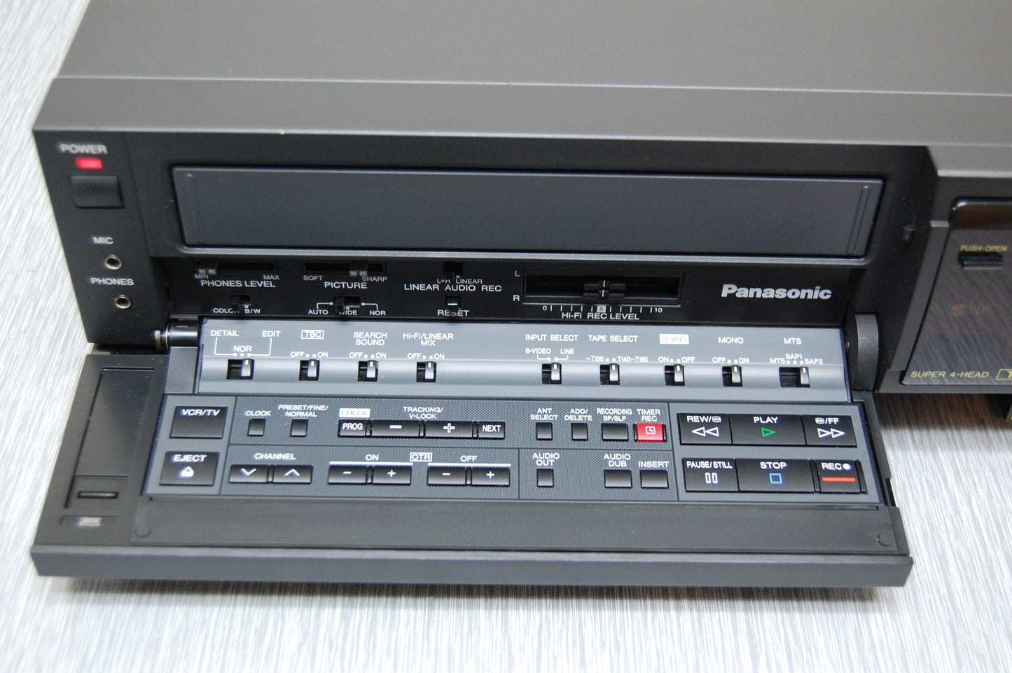 Panasonic AG1980 Super VHS Recorder * Fully Working with Dim Display