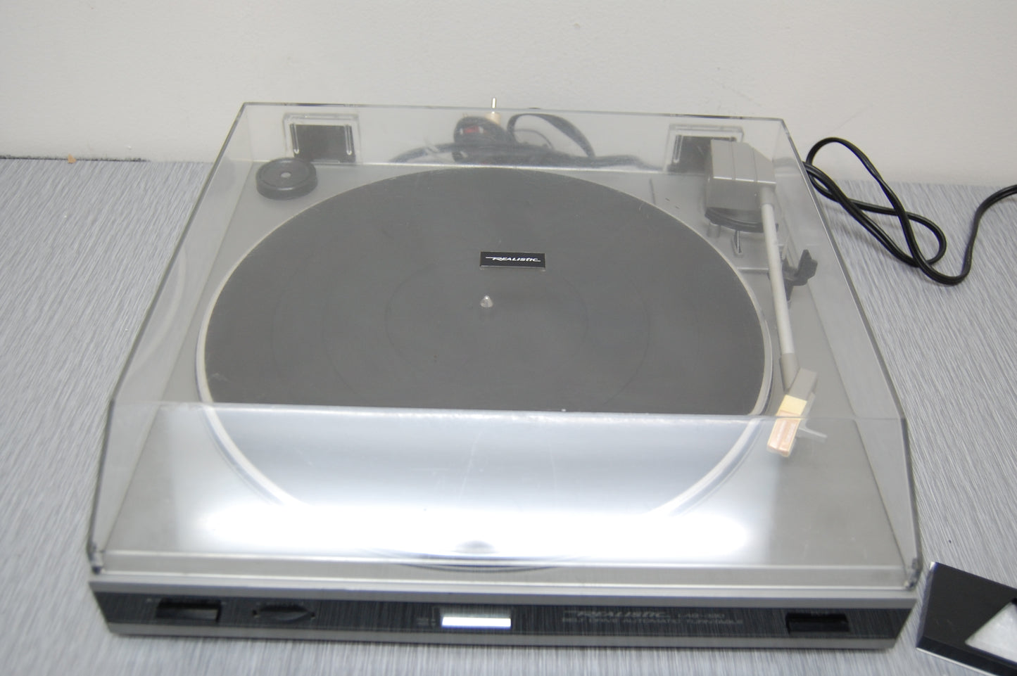 Realistic LAB330 Turntable * Built-in Preamplifier