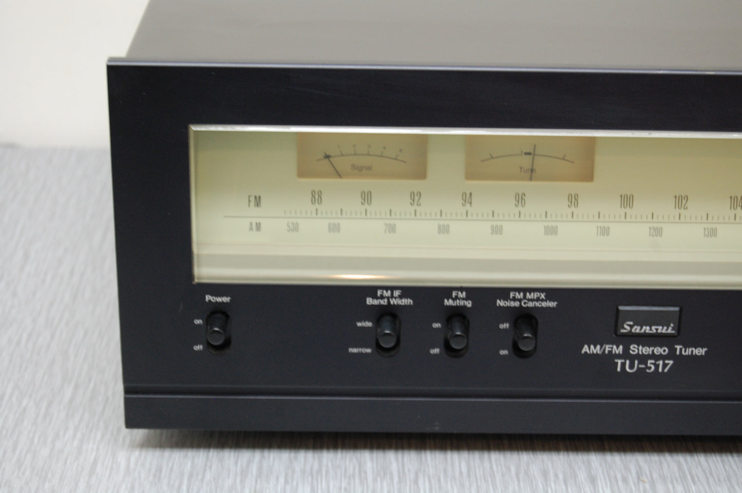 Sansui TU-517 Stereo Tuner