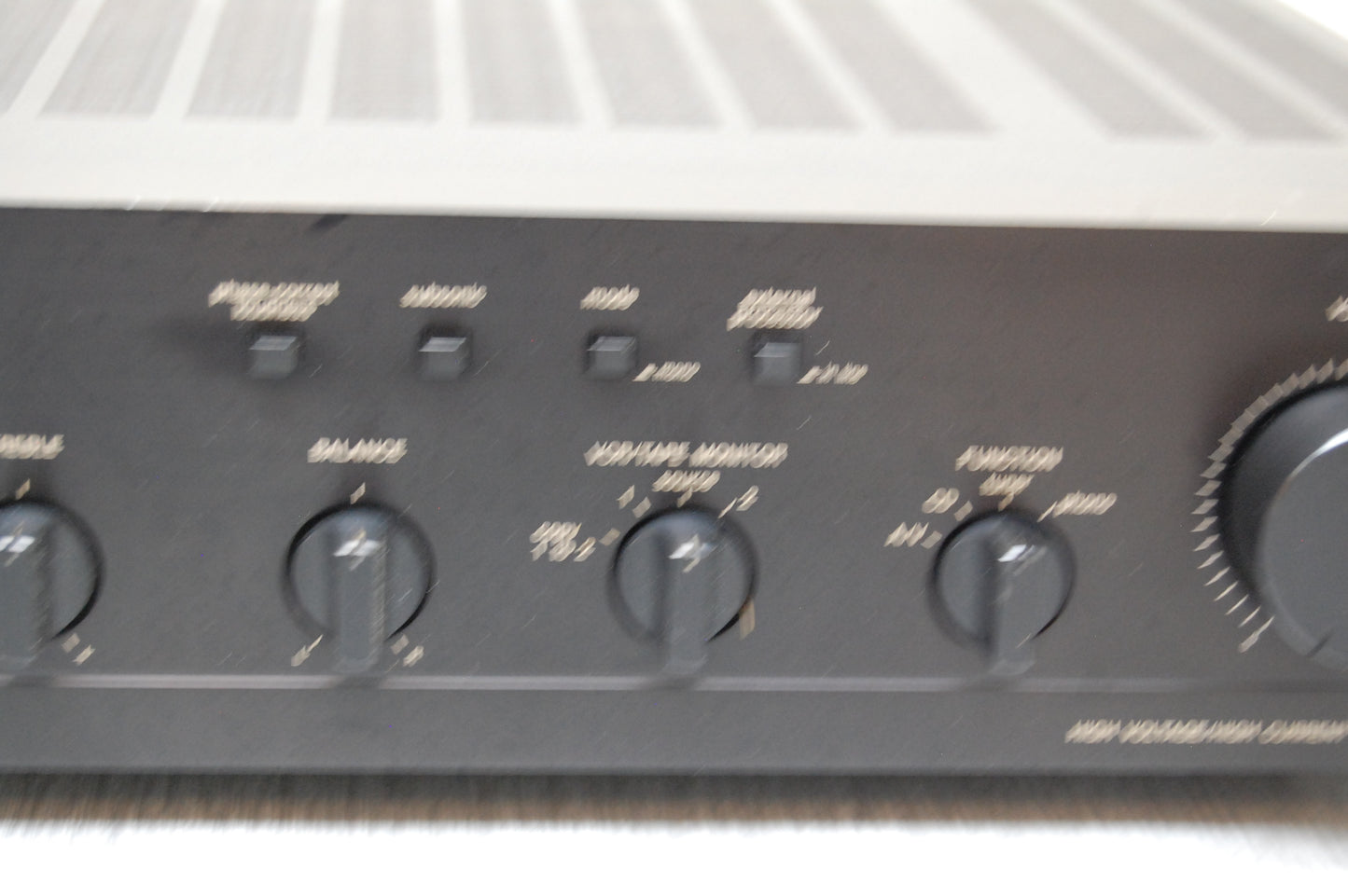 Harman Kardon PM645vxi Stereo Integrated Amplifier