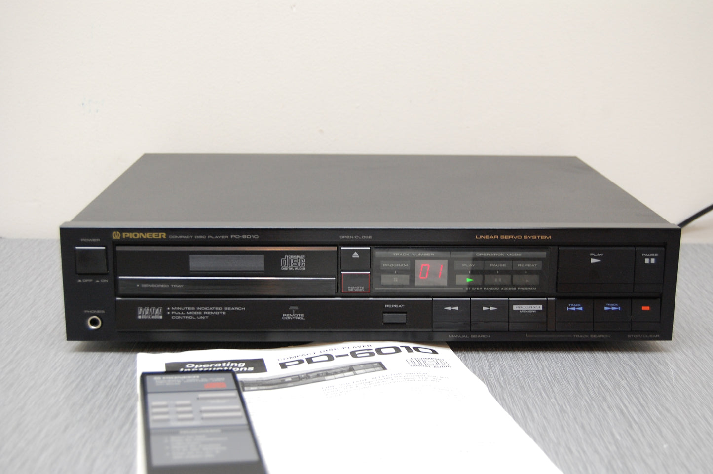 Pioneer PD-6010 Single CD Player * Remote * Manual * 1985