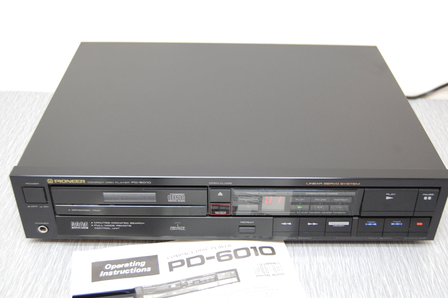 Pioneer PD-6010 Single CD Player * Remote * Manual * 1985