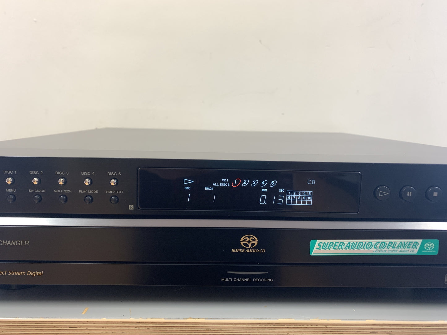 Sony SCD-CE595 Super Audio CD Player