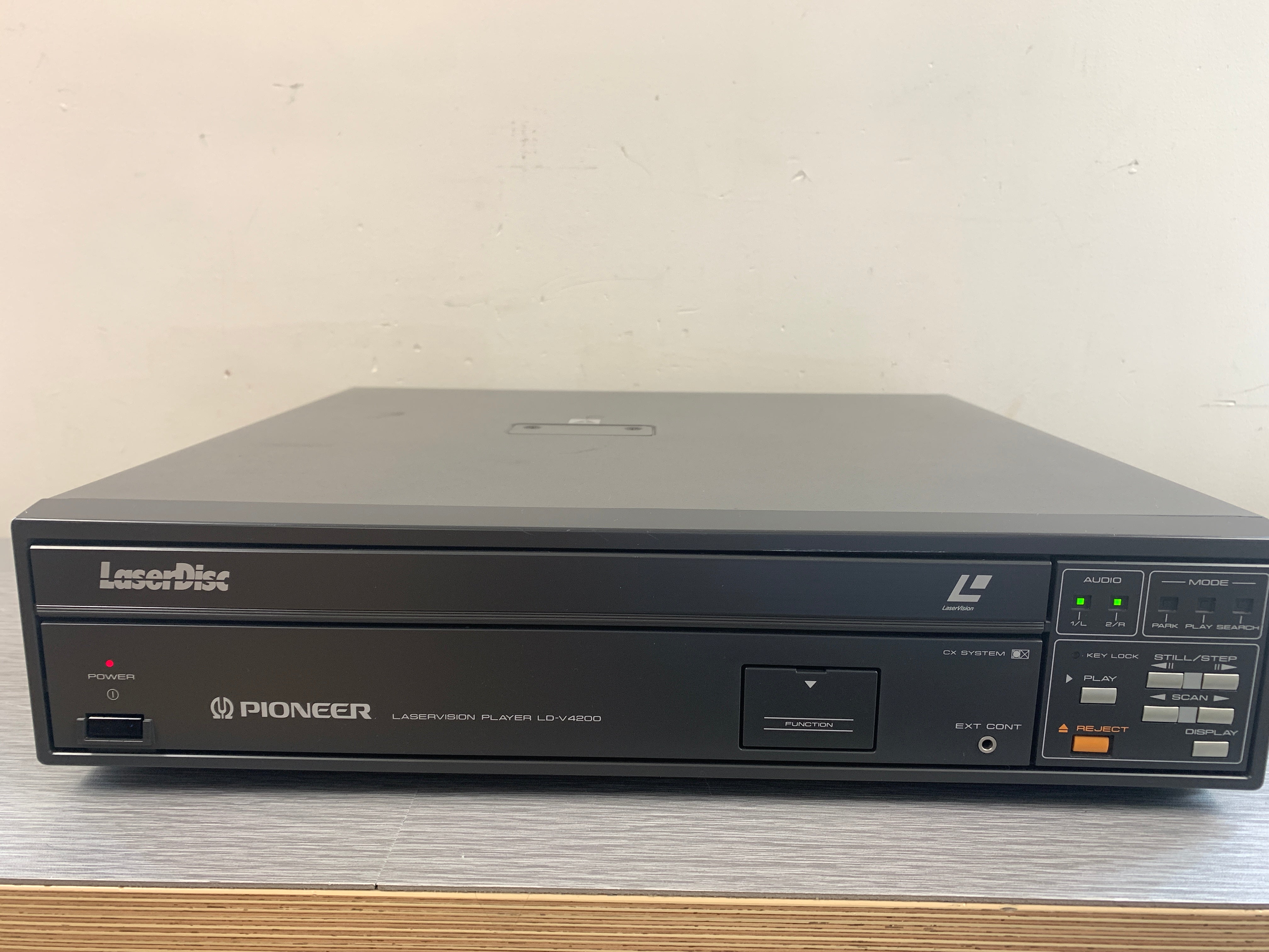 Pioneer LD-V 4200 Laserdisc Player – The Turntable Store