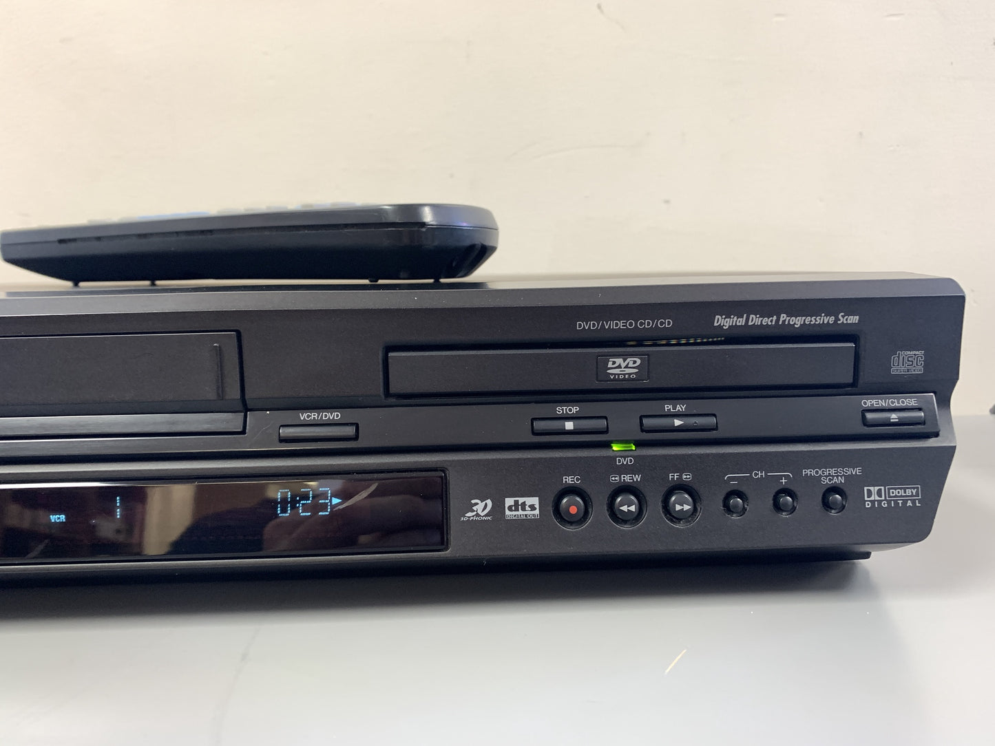 JVC HR XVC30U VHS DVD Player * Remote