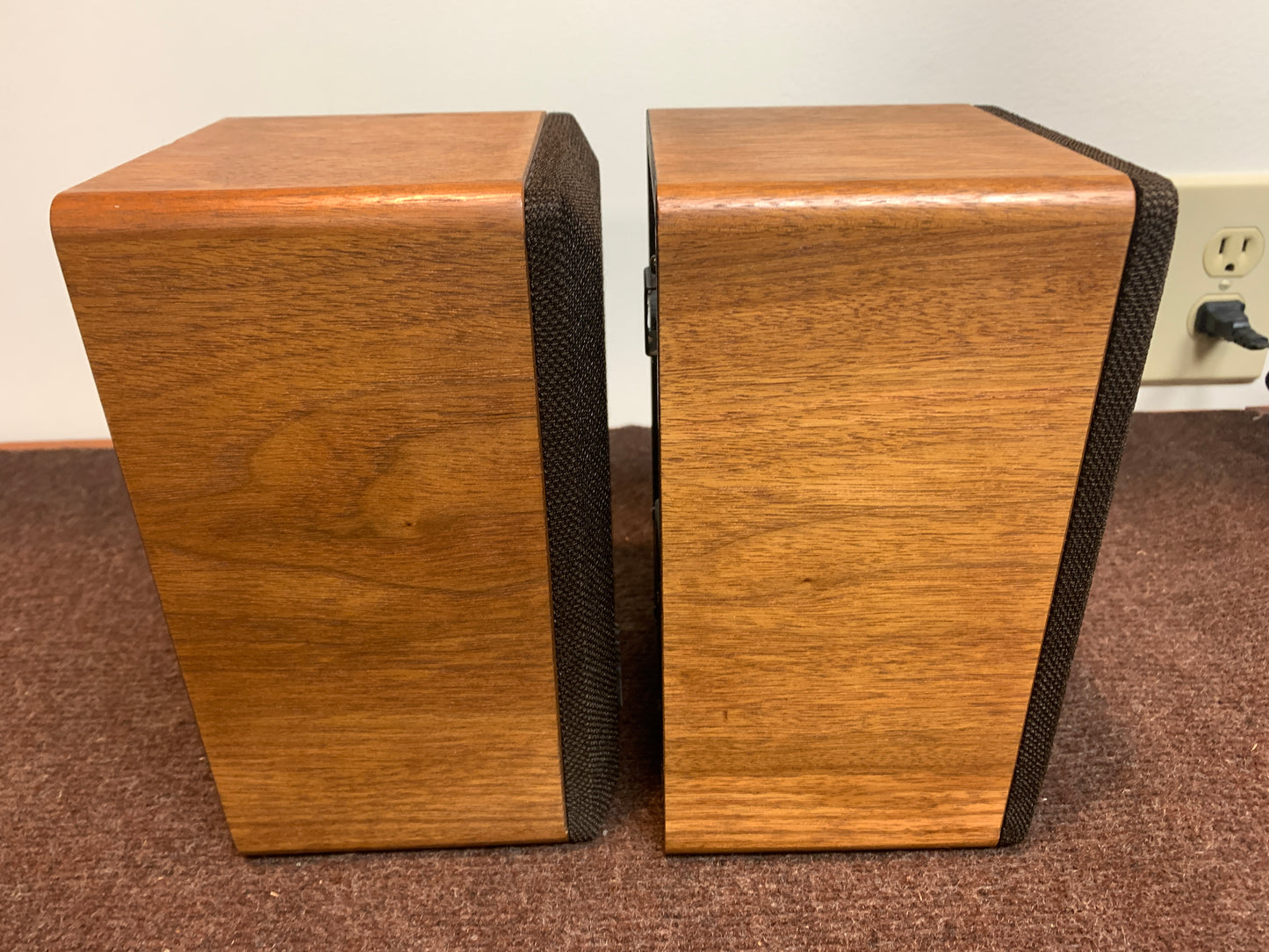 Realistic Minimus 7-W Speakers