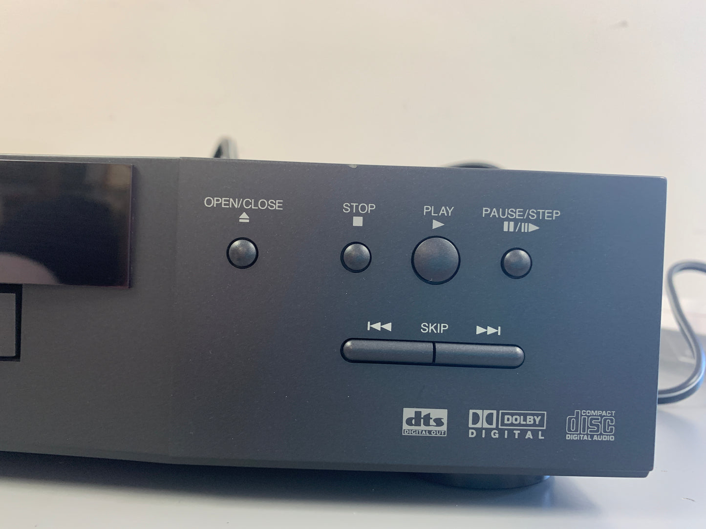 Mitsubishi DD-3000 DVD/CD Player