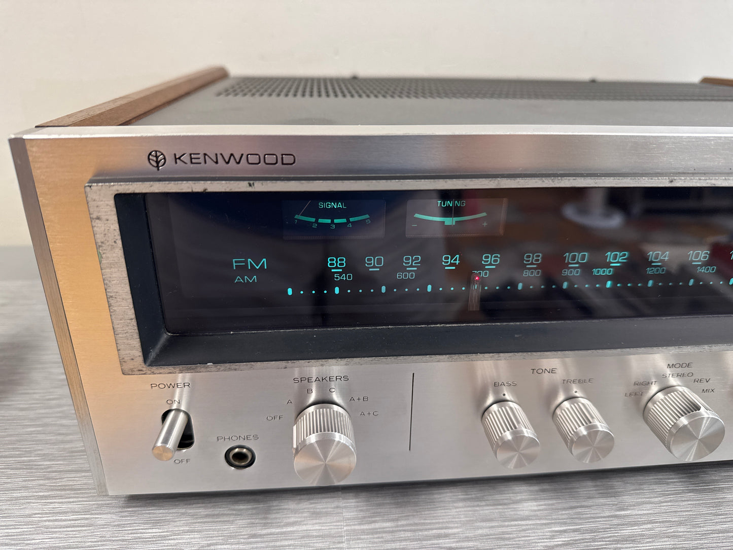 Kenwood KR6020 ( AKA KR6400 ) Stereo Receiver * 45W RMS