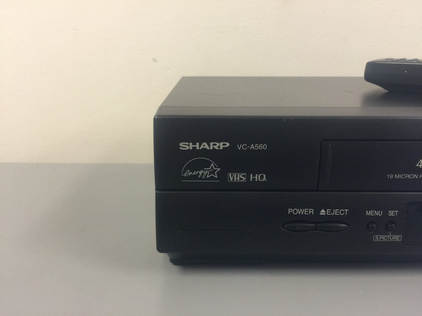 Sharp VCA560 VHS Recorder w/remote