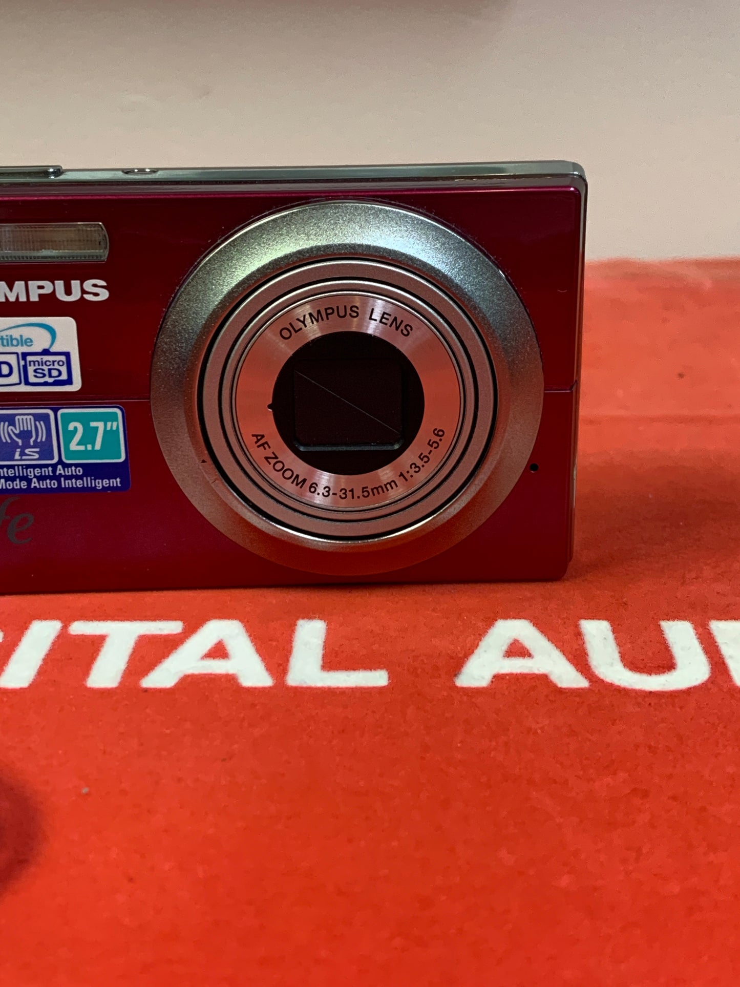 Olympus FE-5010 Red / Plum Digital Camera w/ Box, Instructions & Carrying Case