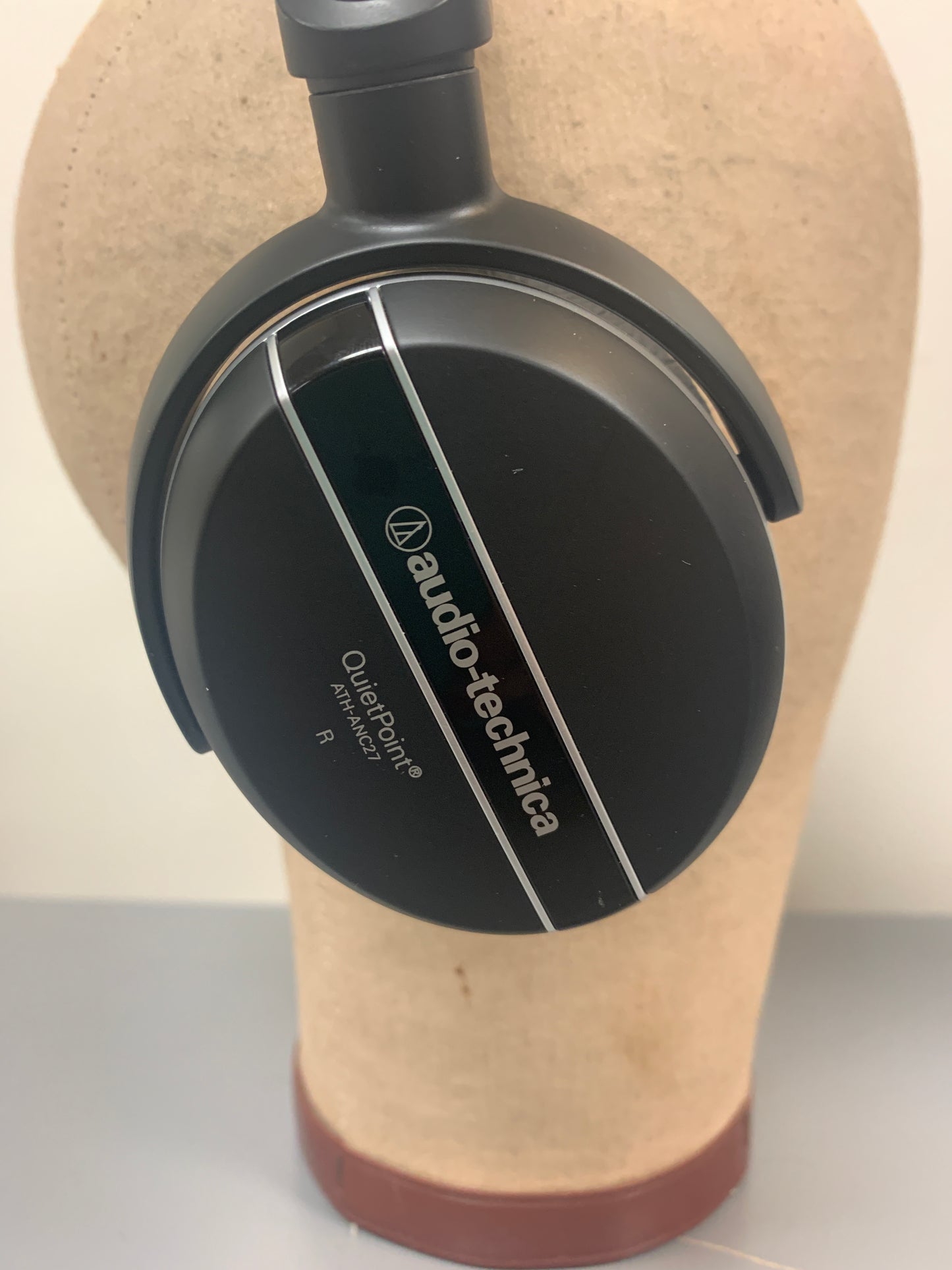 Audio Technica Quietpoint ATH-ANC27 Headphones