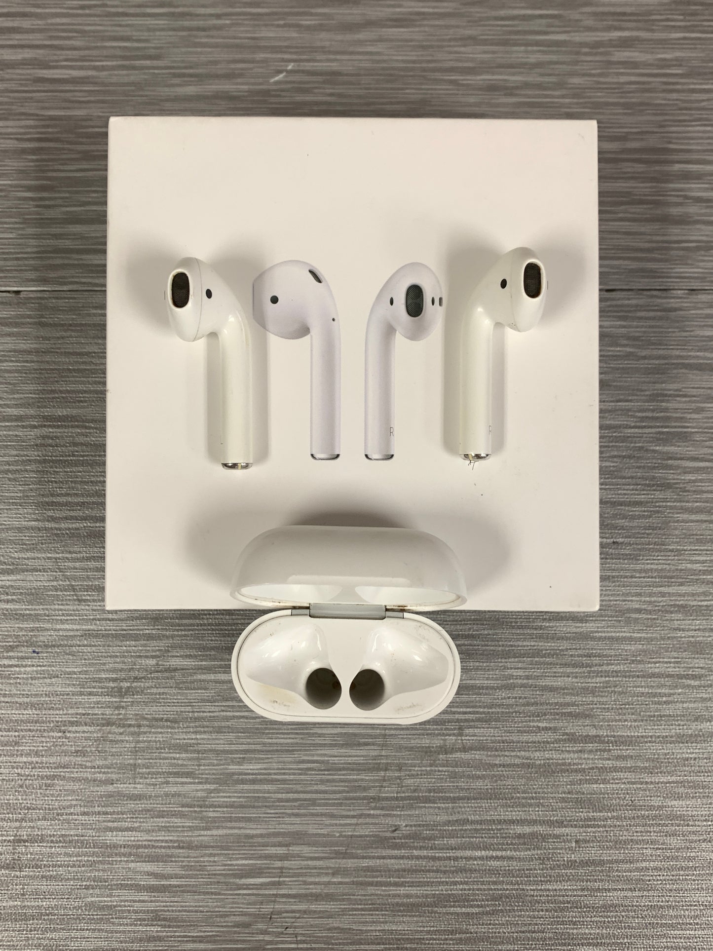 AirPods 1 w/ all accessories