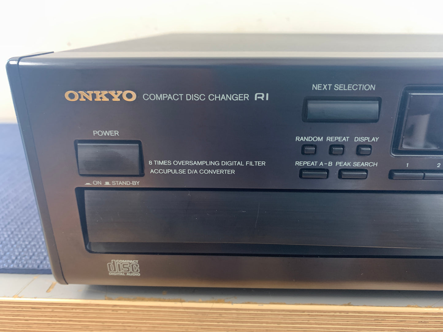 Onkyo DX-C320 CD Carousel * 6 Discs *