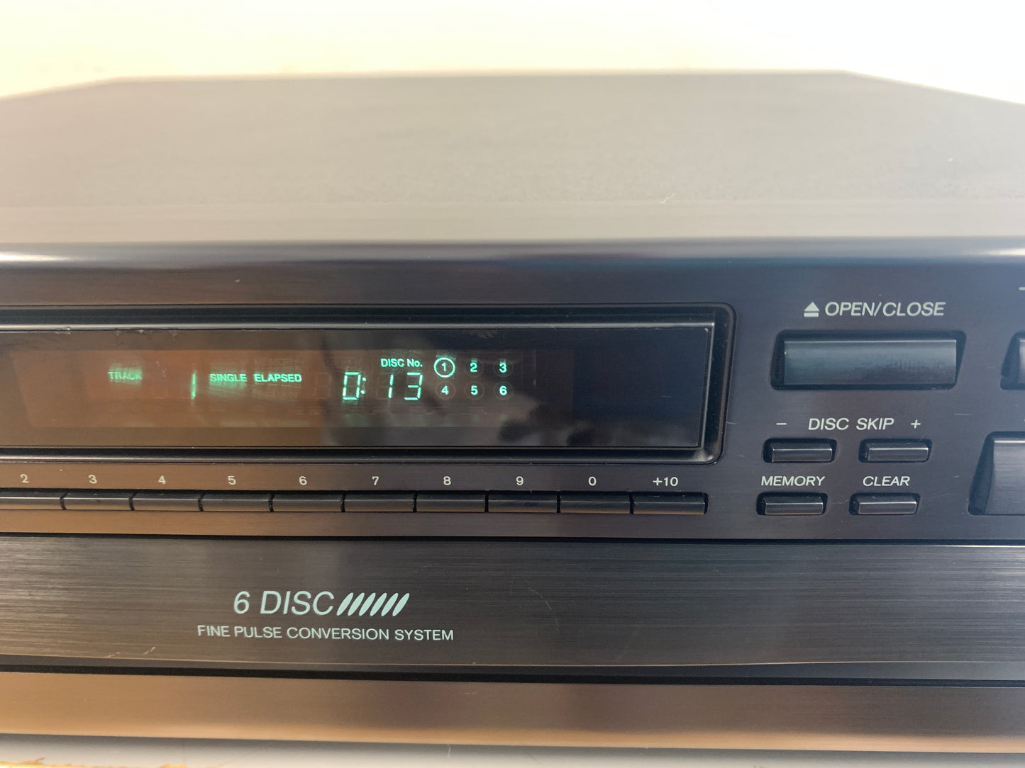 Onkyo DX-C320 CD Carousel * 6 Discs *