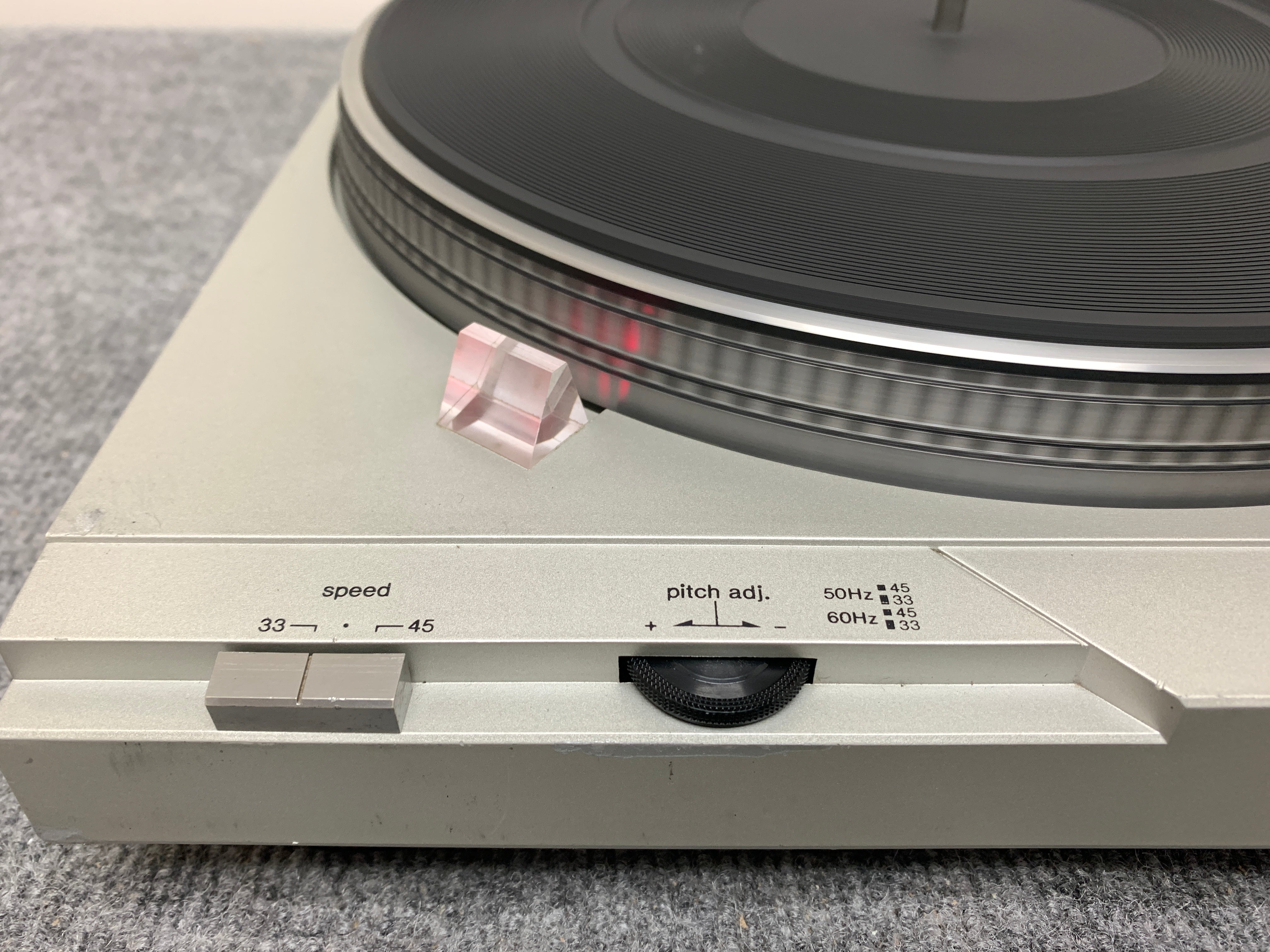 Technics Direct Drive Turntable SL-D2 hot