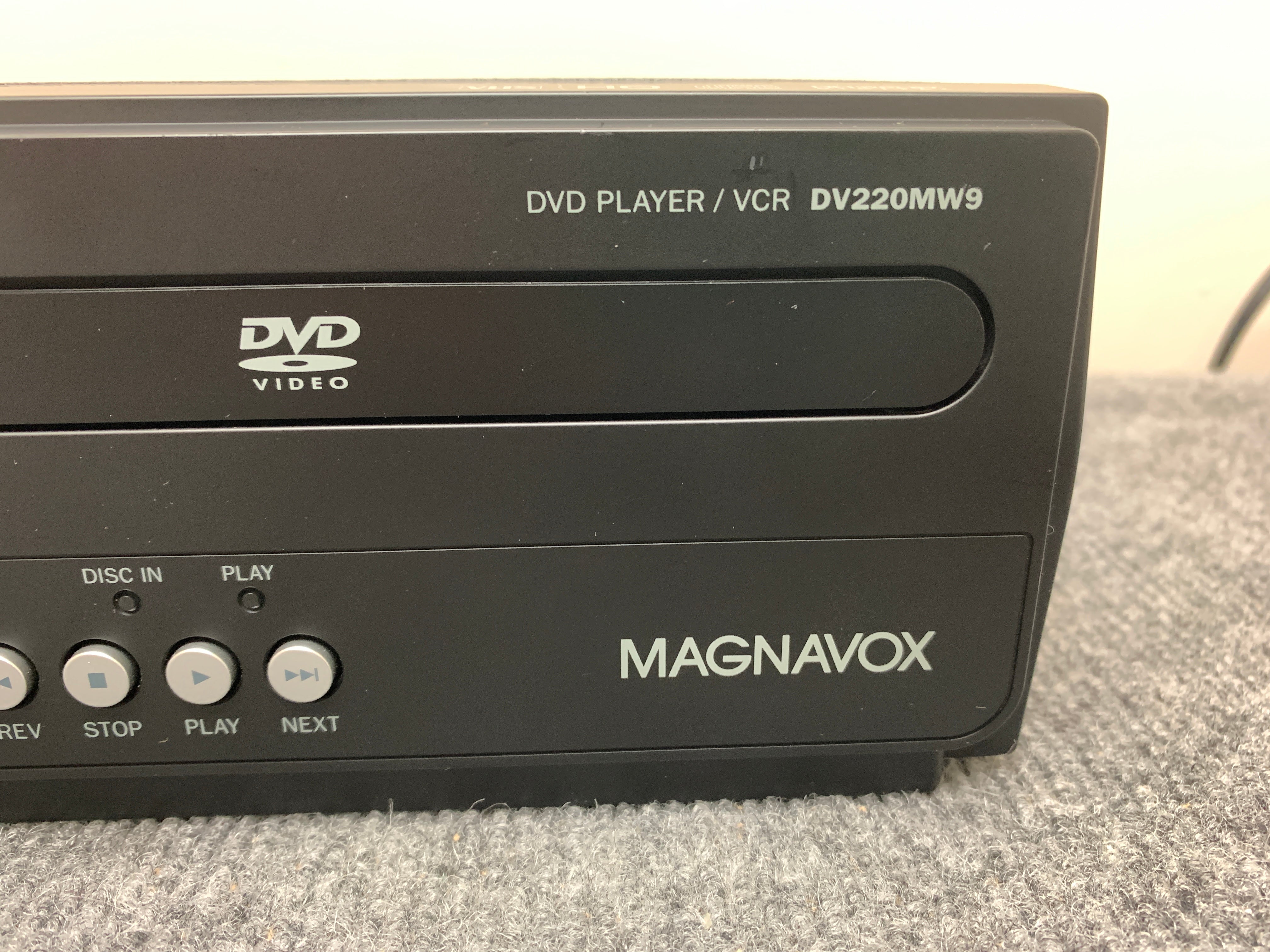 Magnavox DVD VCR Player popular combo DV220MW9