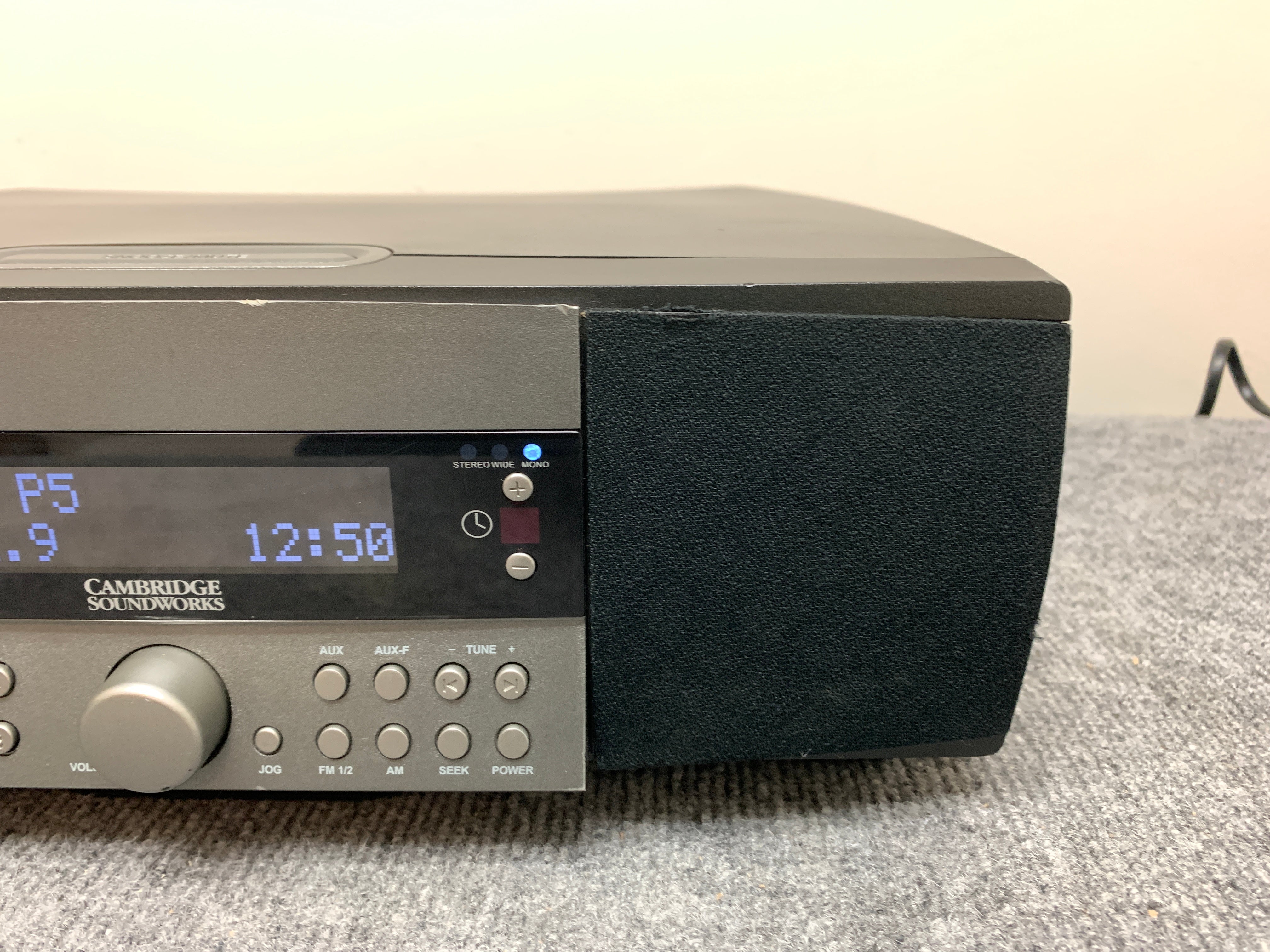 Cambridge SoundWorks Radio 720 store – No Remote