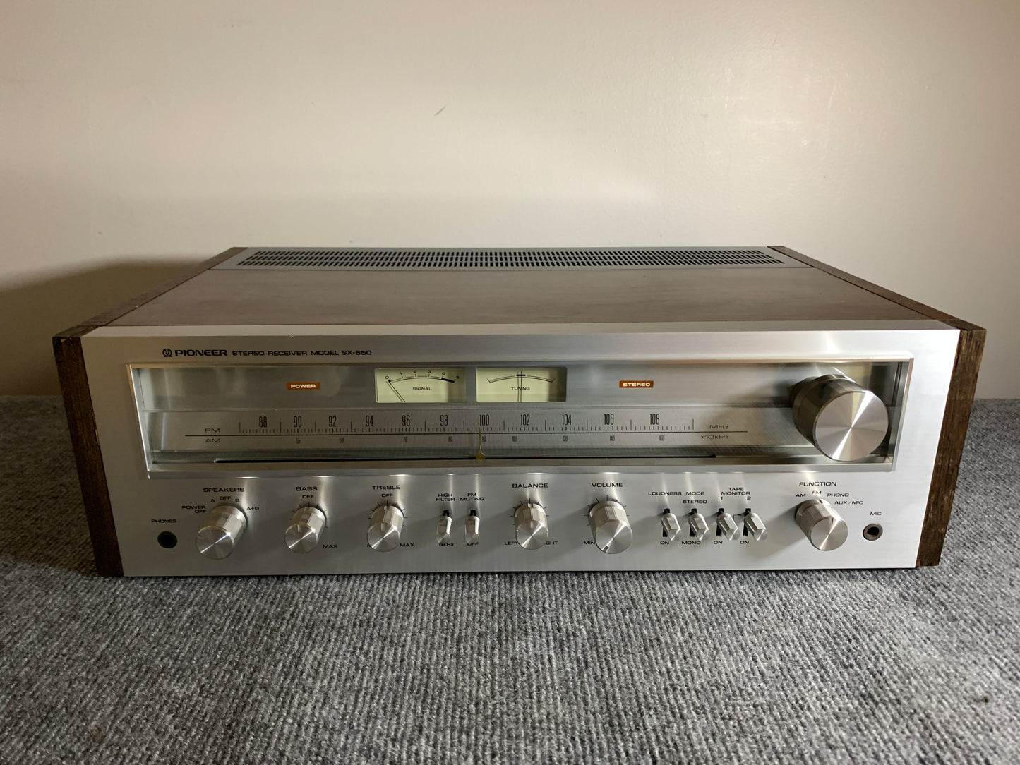 Pioneer SX-650 Stereo Receiver * Fully Serviced * Led Upgrade