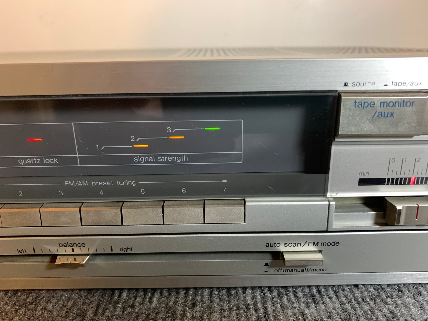 Technics SA-210 Quartz Synthesizer FM/AM Stereo Receiver (1983-84)