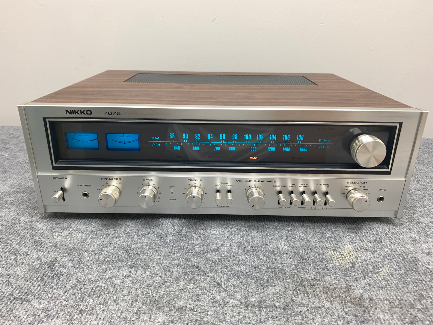 Nikko 7075 Stereo Receiver