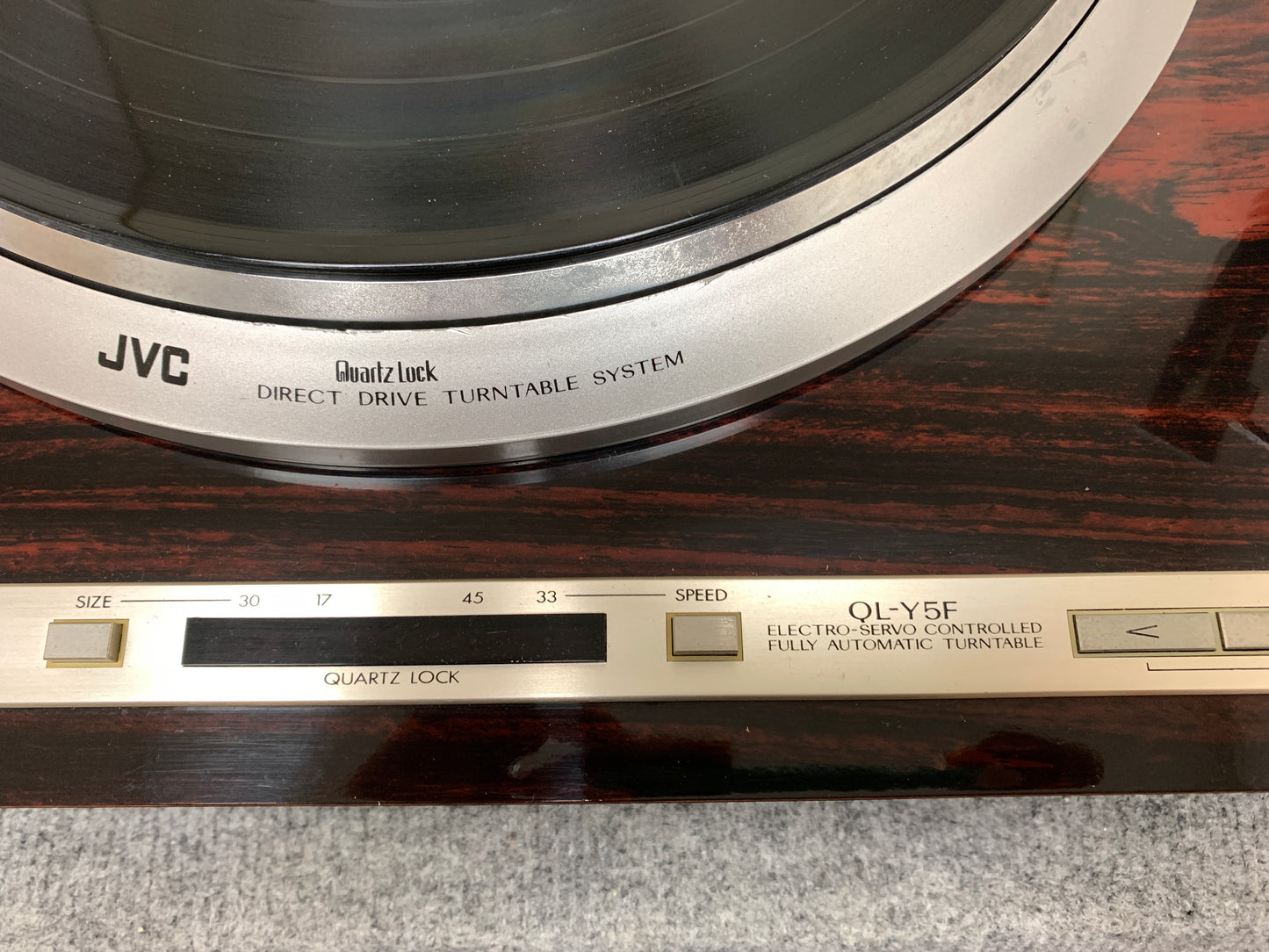 JVC QL-Y5F Direct Drive Turntable