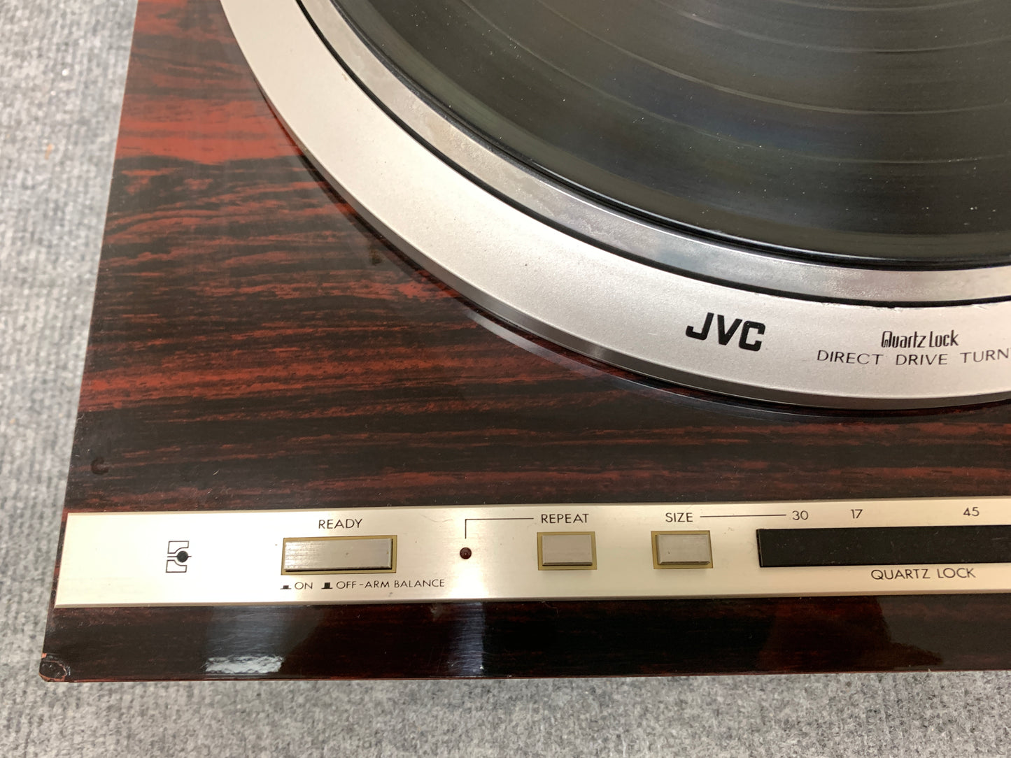 JVC QL-Y5F Direct Drive Turntable