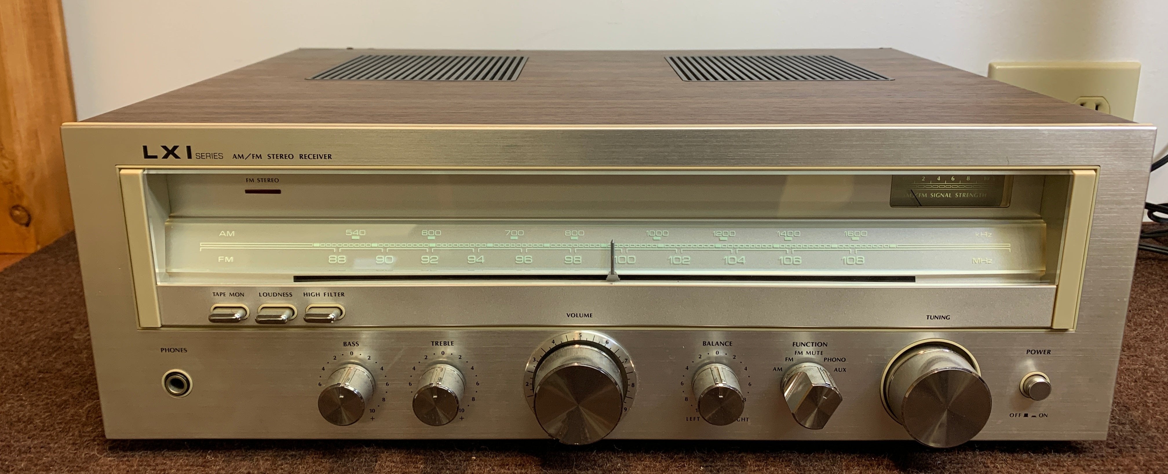 LXI Model 564.6256 Stereo Receiver * 50W RMS – The Turntable Store