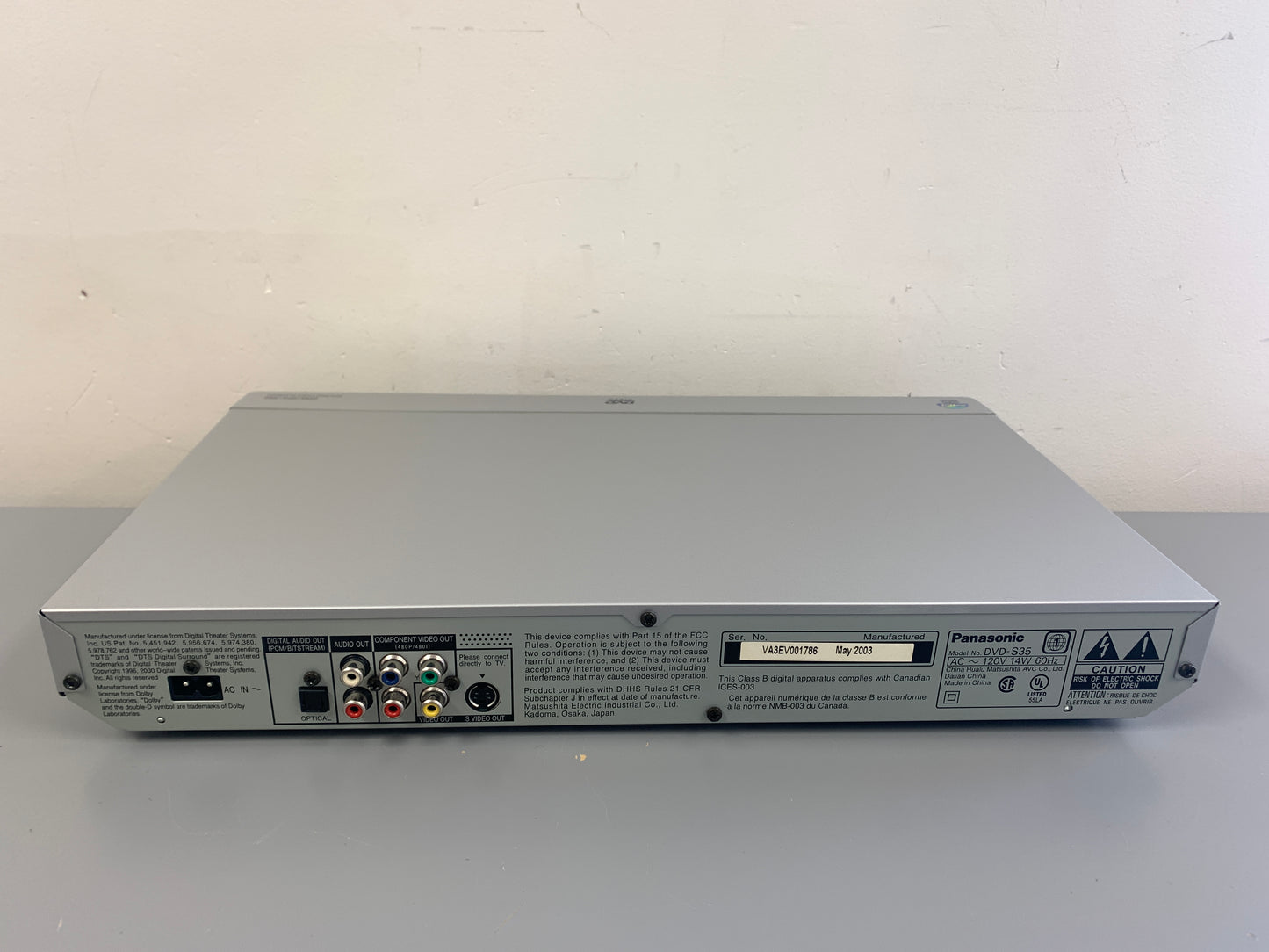 Panasonic DVD-S35 CD/DVD Player