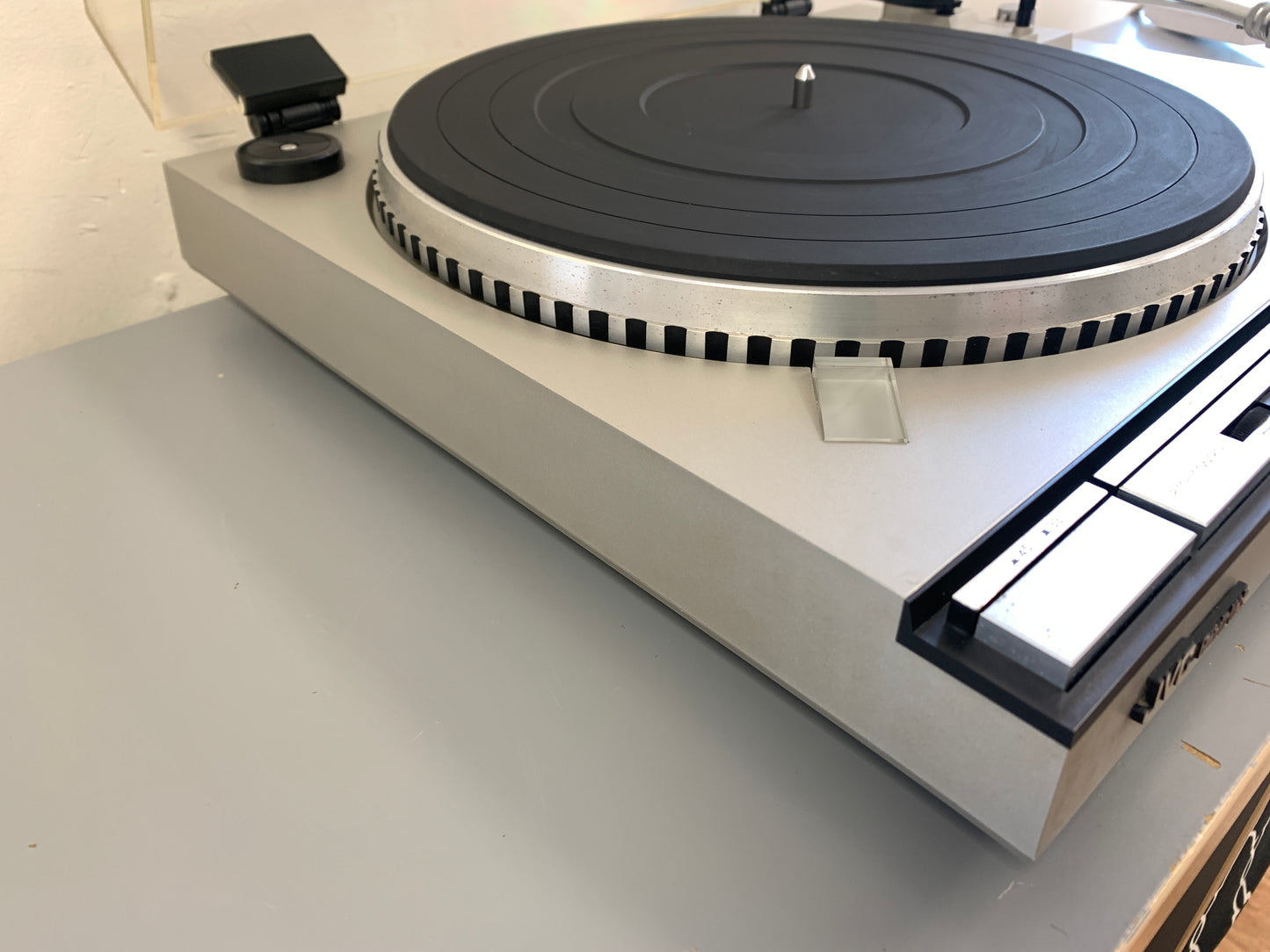 JVC QL-A5 Direct Drive Quartz Locked Turntable