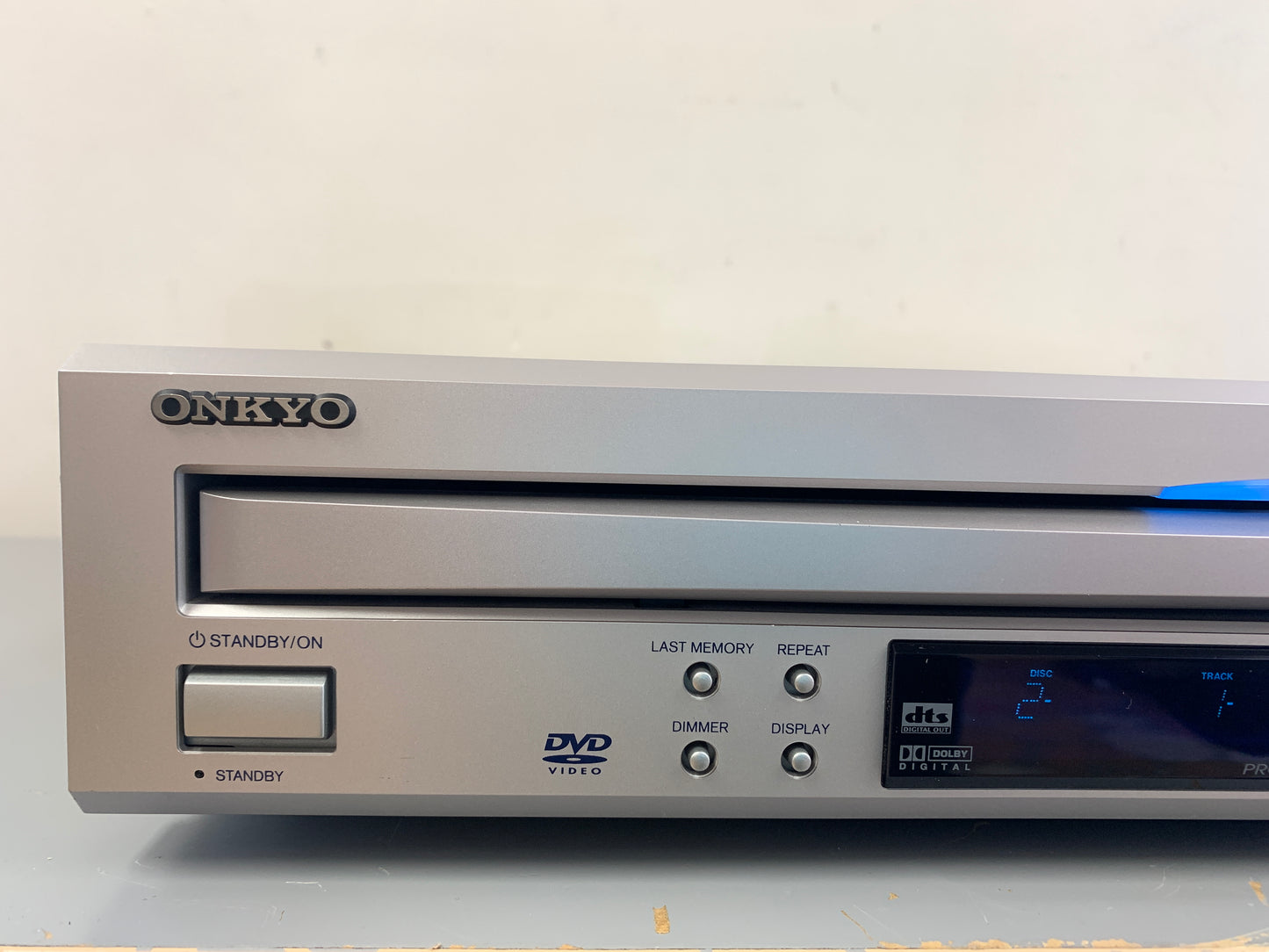 Onkyo DV-CP702 CD/DVD Changer 6 Discs