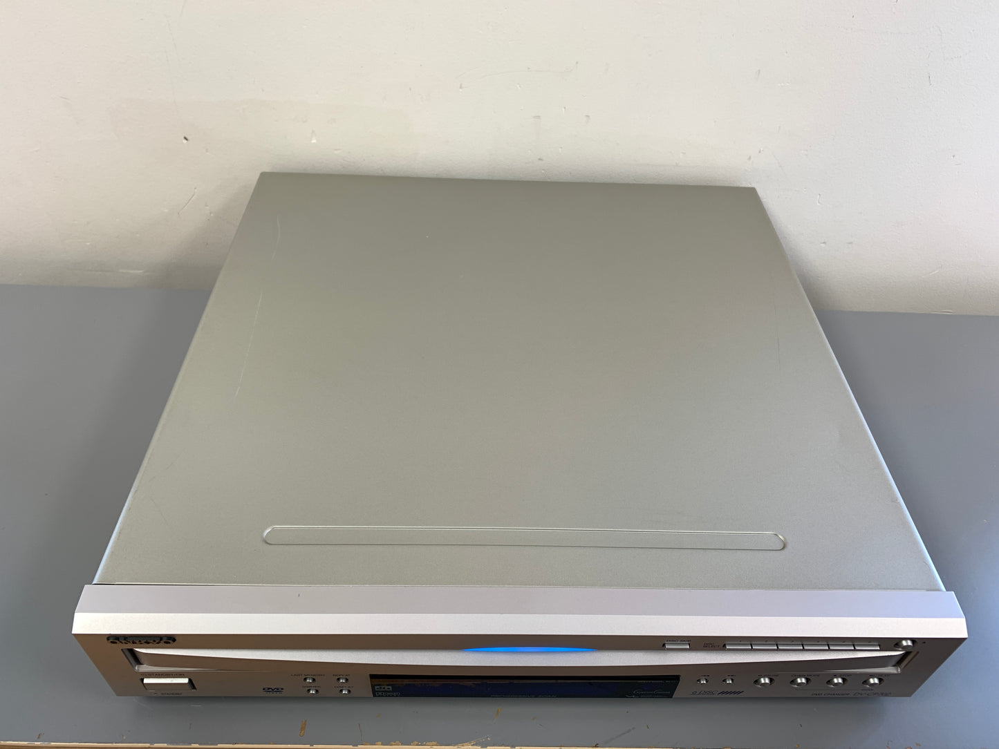 Onkyo DV-CP702 CD/DVD Changer 6 Discs