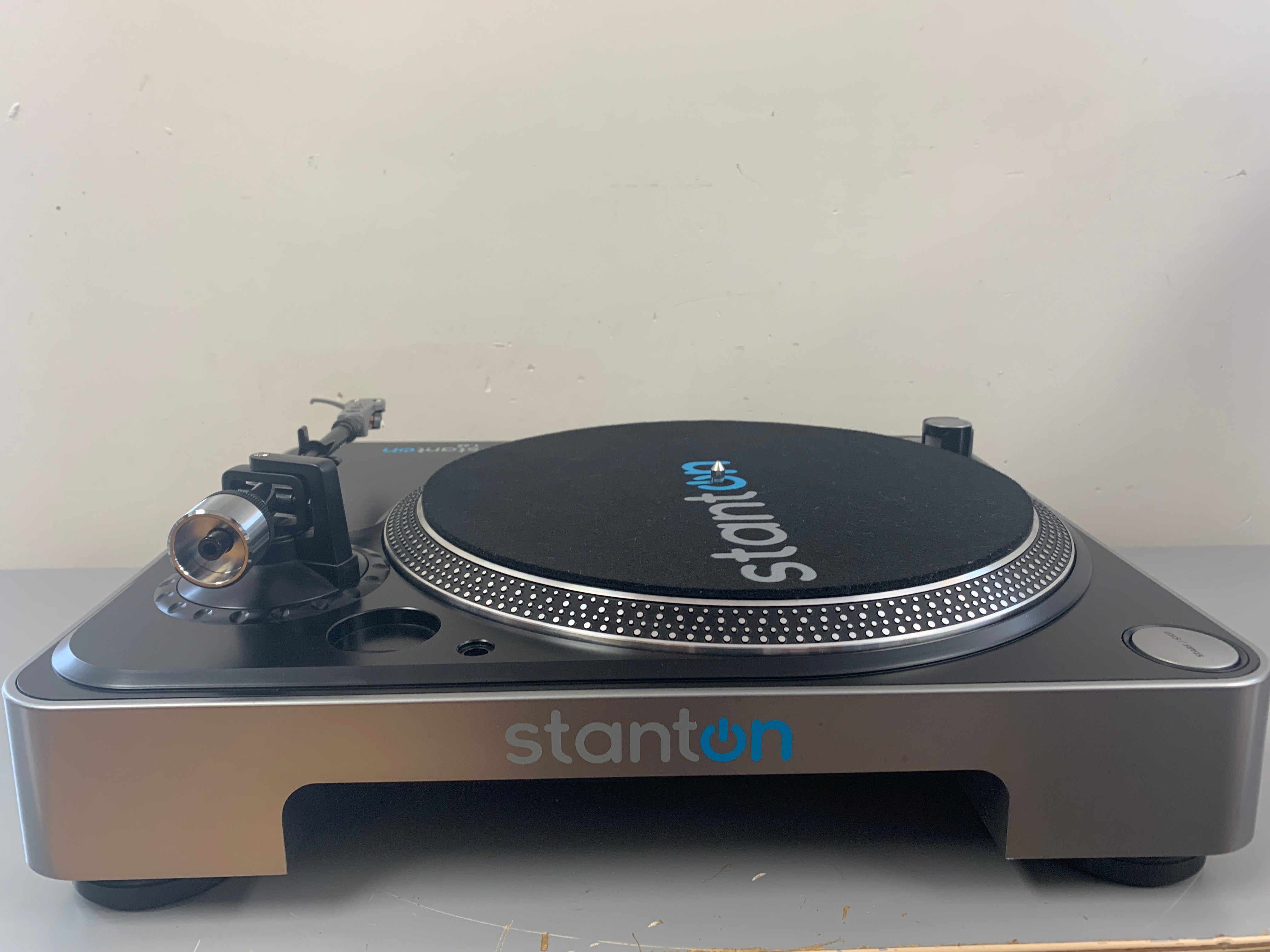 Stanton hotsell T.62 Turntable