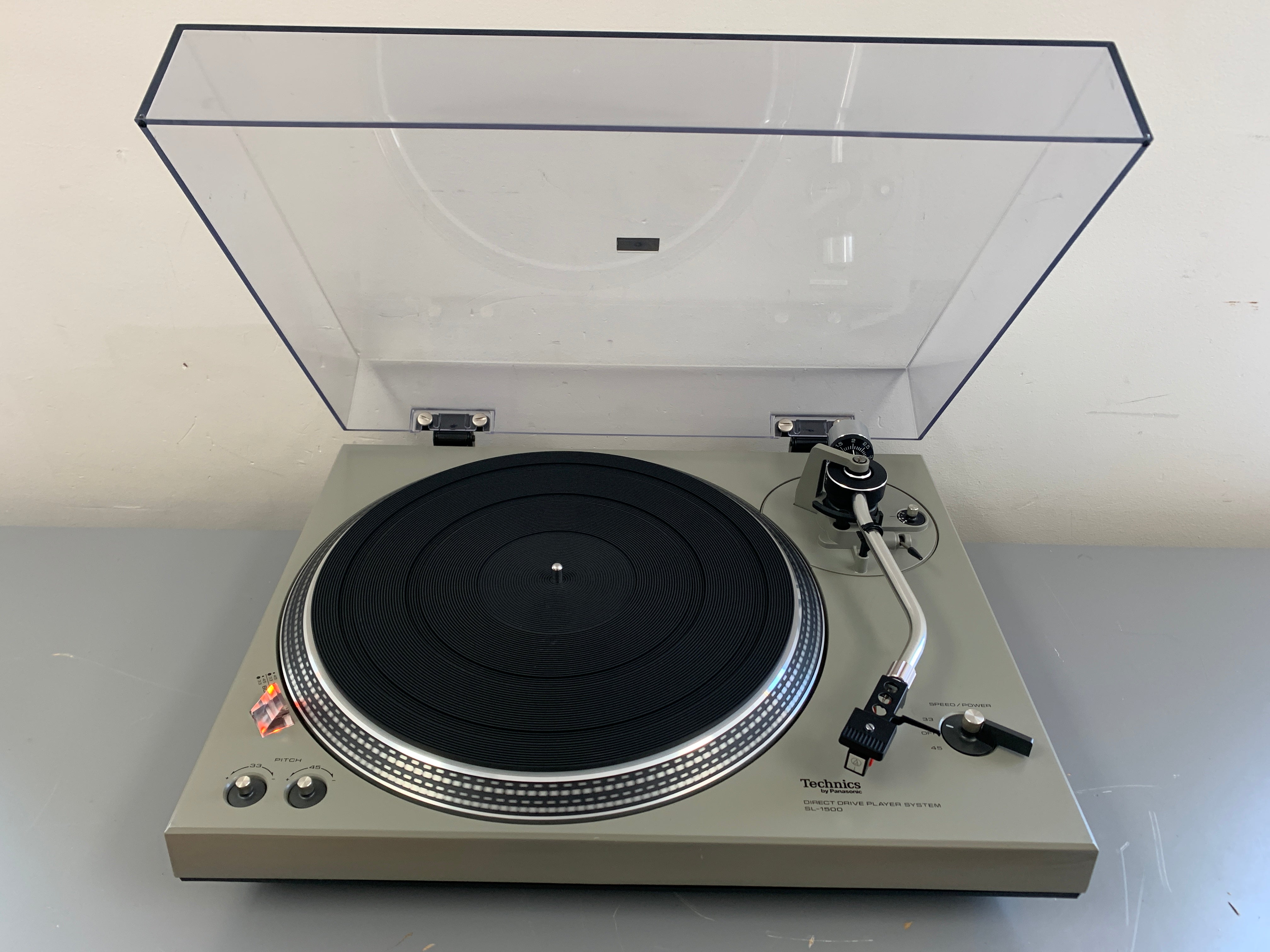 Technics SL-1500 Direct Drive Turntable